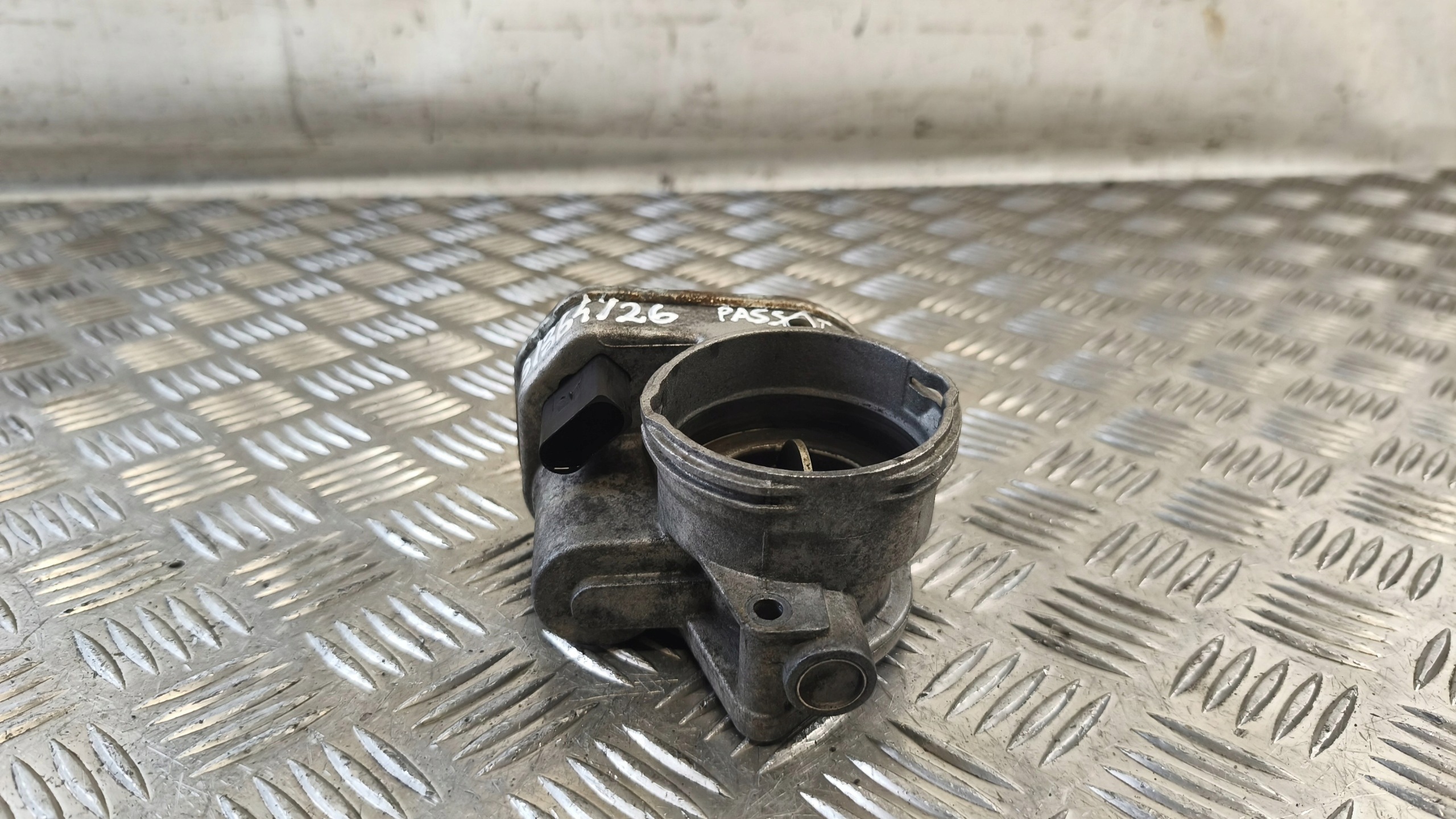 Valvola a farfalla VW PASSAT B6 2.0TDI V10-81-0011