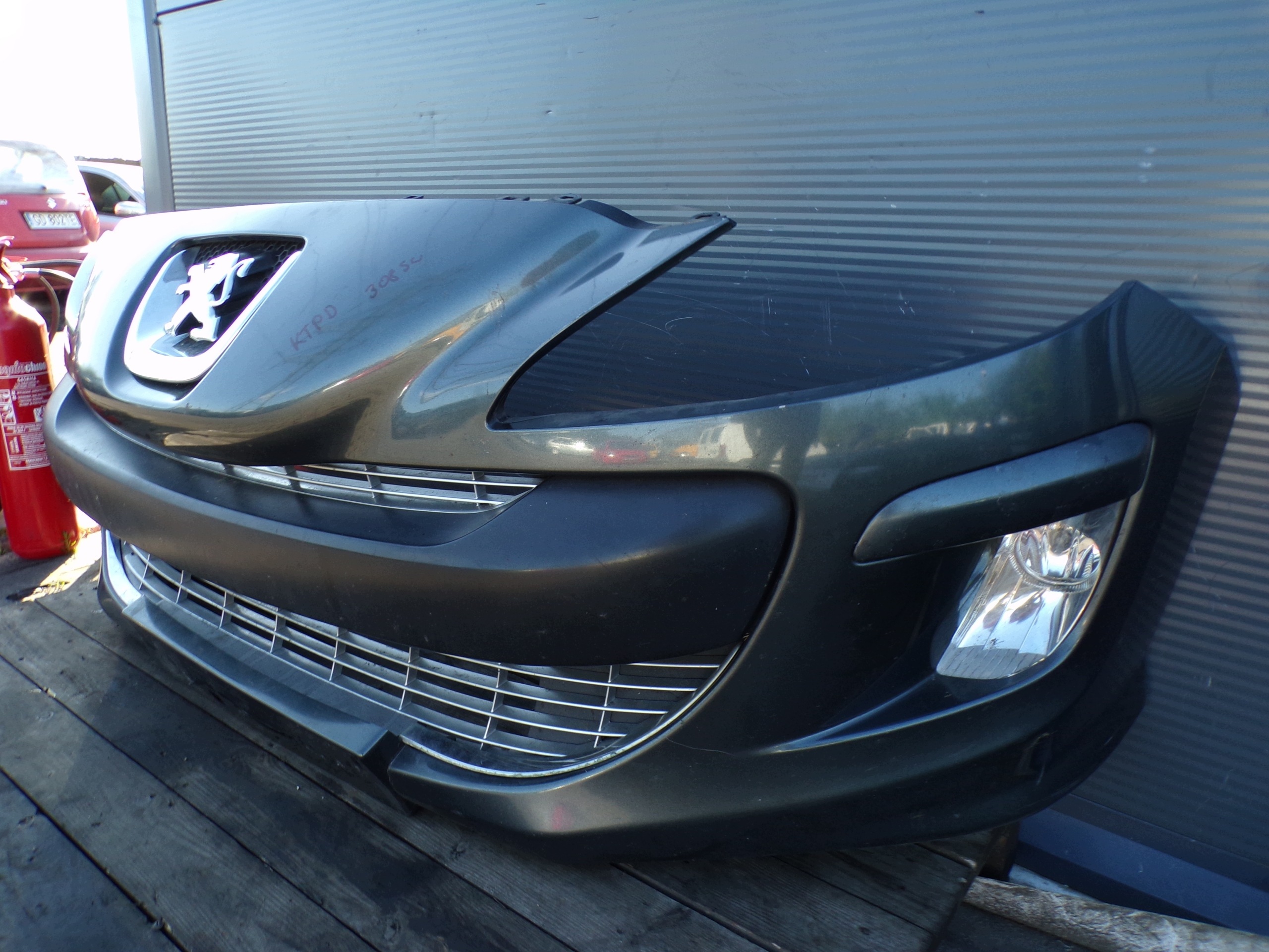 front bumper front PEUGEOT 309 SW colour KTPD