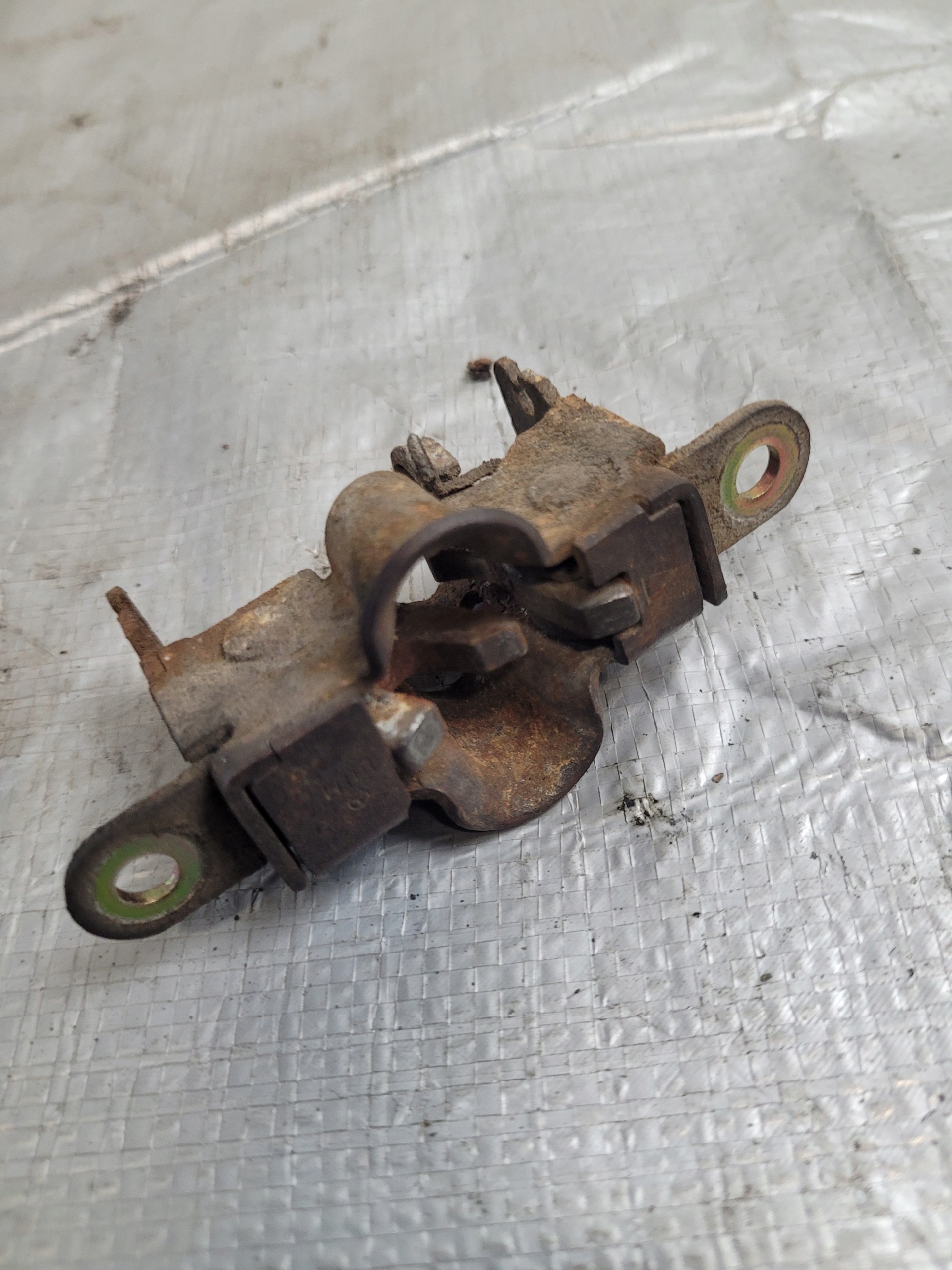 bonnet latch lock MERCEDES VITO W638 97r.