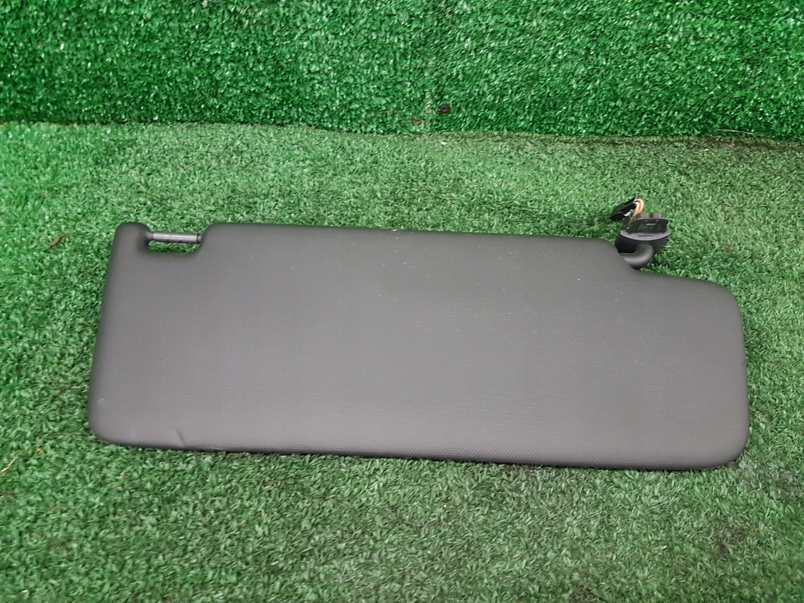 cover PRZECIWSLONECZNA left AUDI Q5 8V5857551P