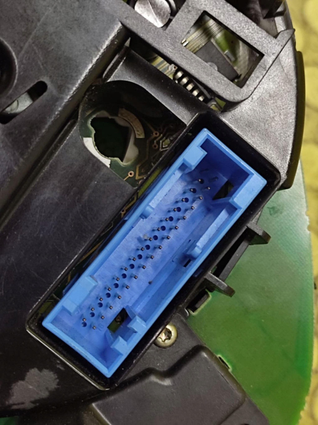 AUDI A6 C5 budíky 4B0919881AX