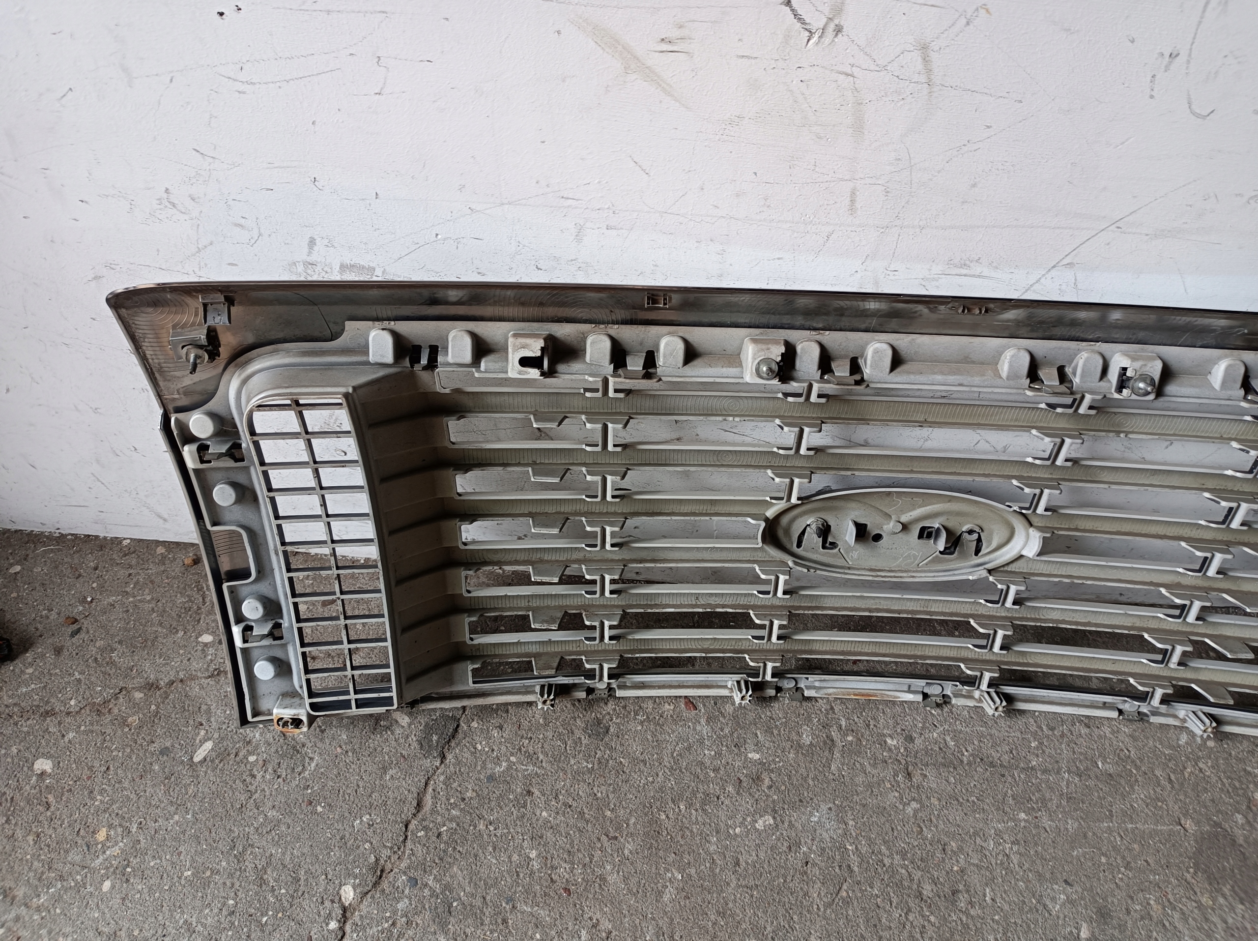 Grill Grill FORD F-150 09-14