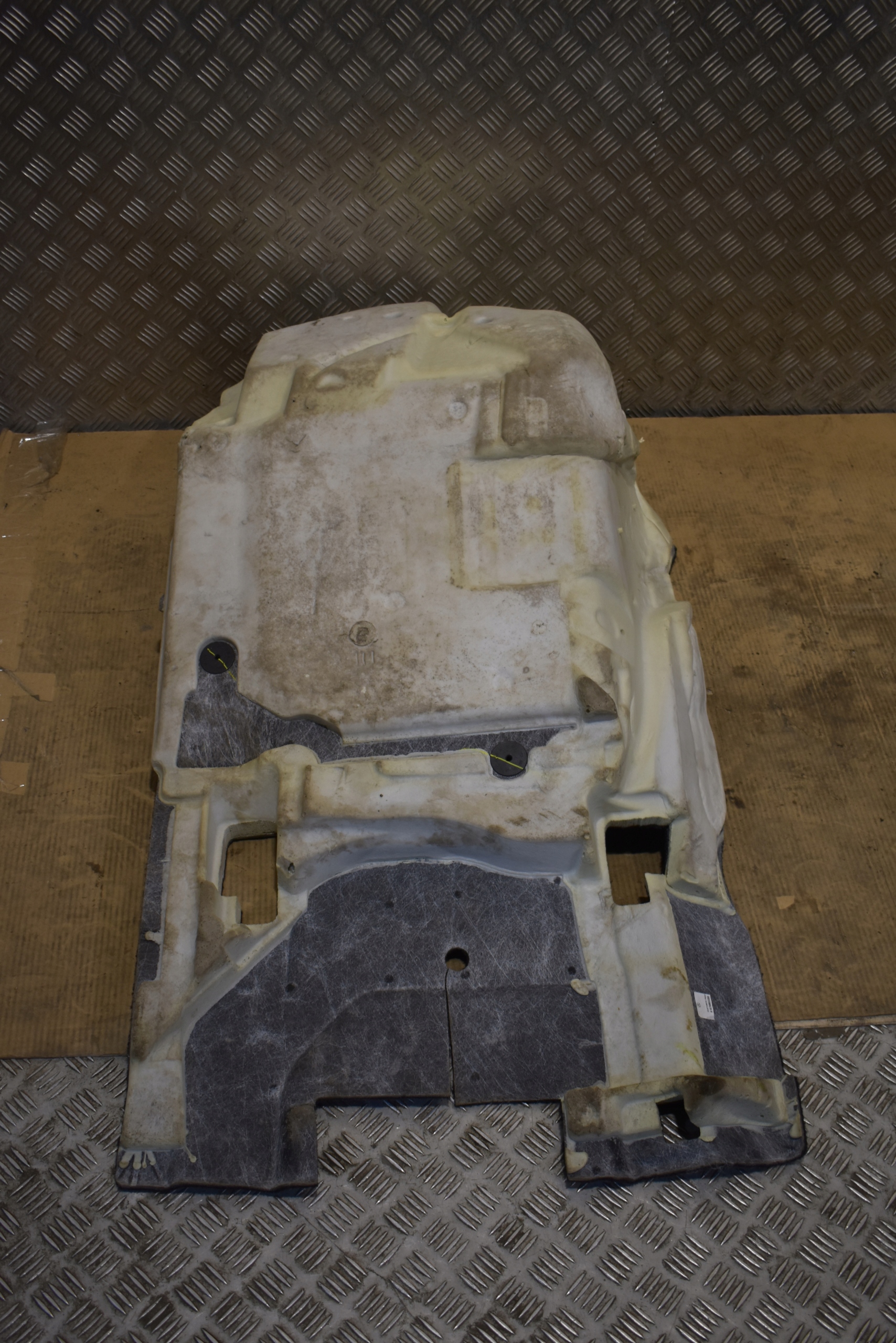 IDEALNY carpet front front right MERCEDES W167 X167 1