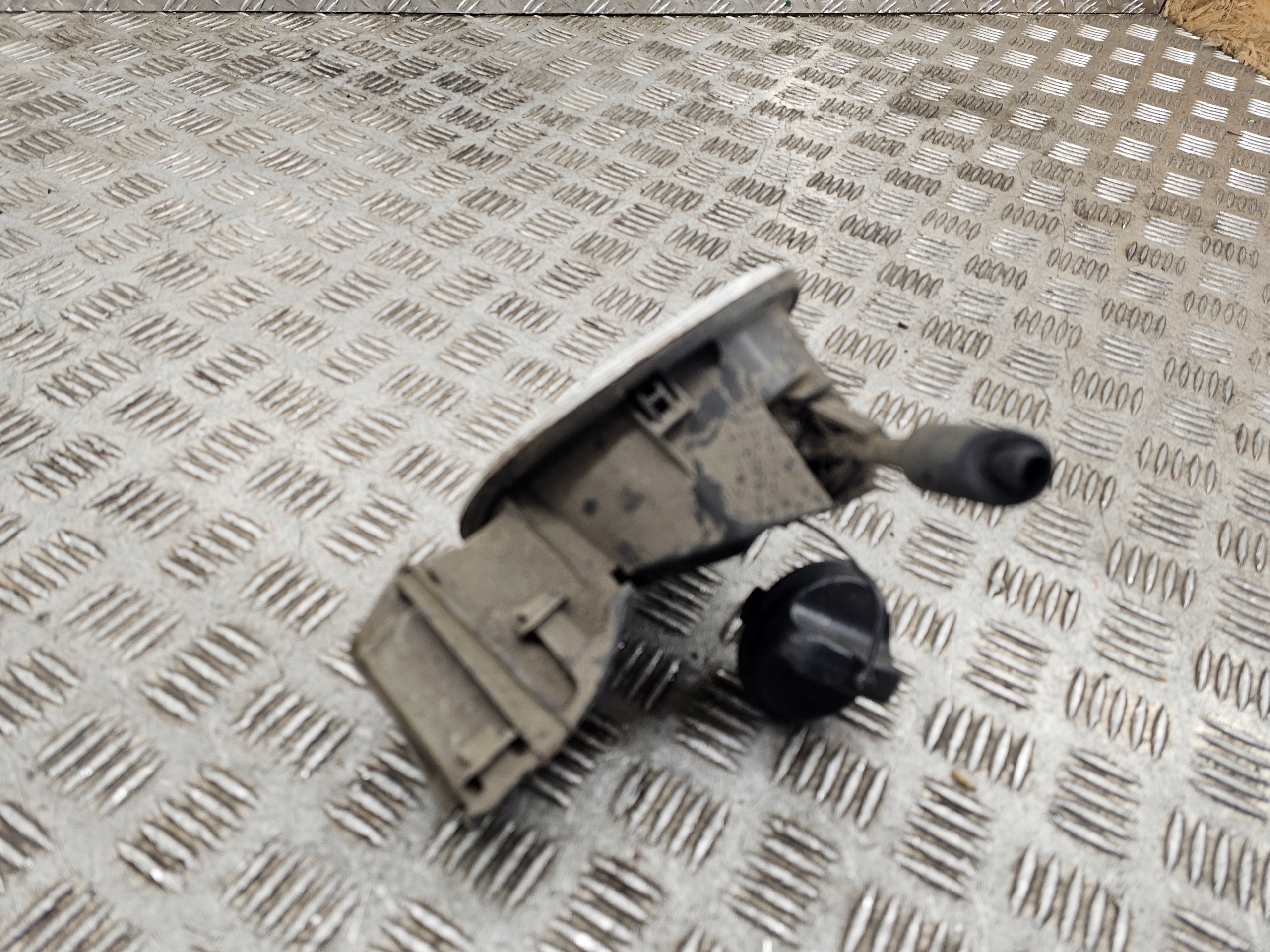 RENAULT CLIO IV Tankklappe des Kraftstoffsbehälters