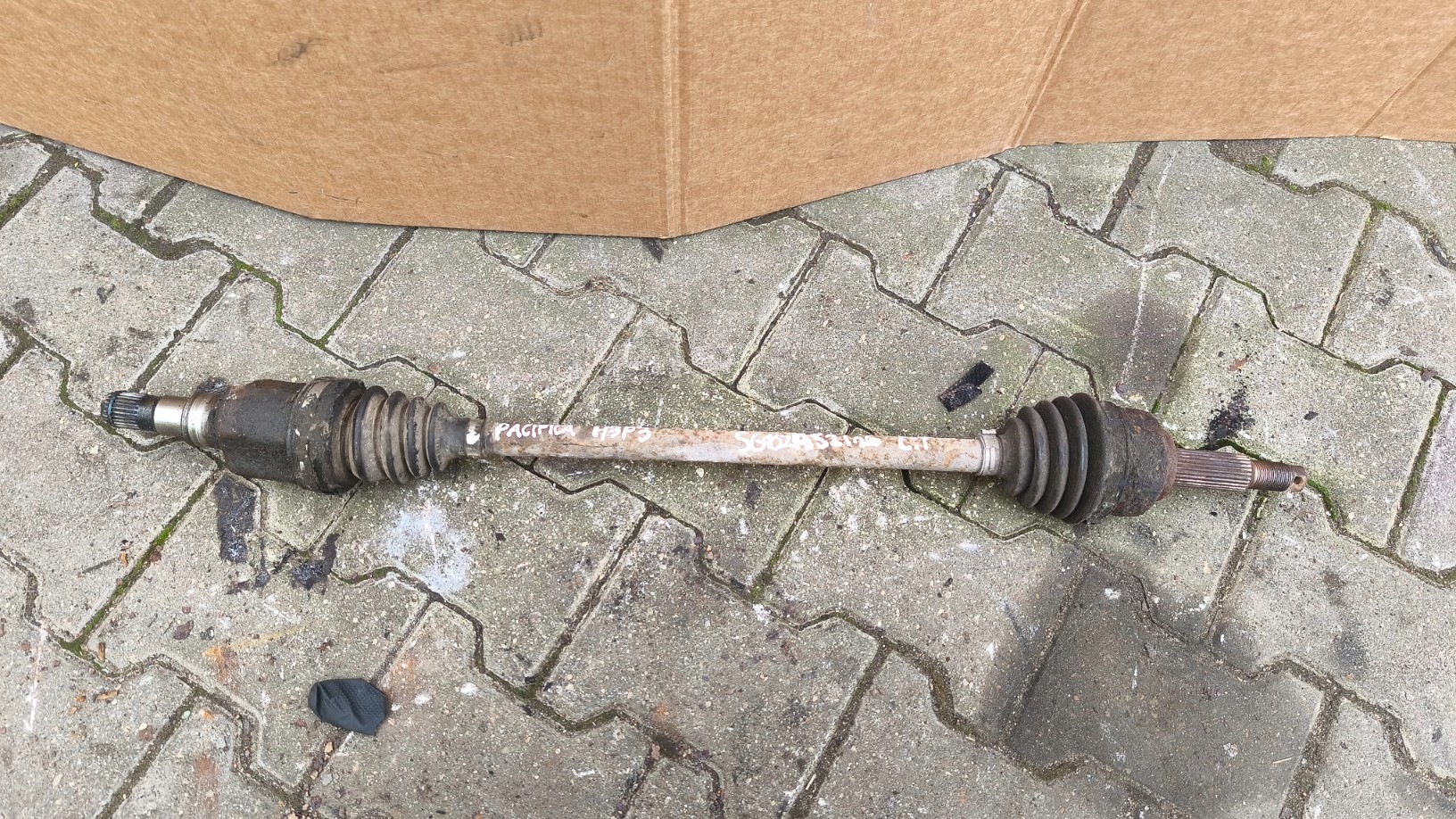 semi-axis left rear part CHRYSLER PACIFICA 2004r 3.5B P05110027AA