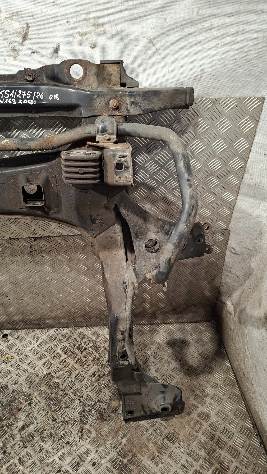 axle beam sider of the engine MERCEDES W169 2.0CDI