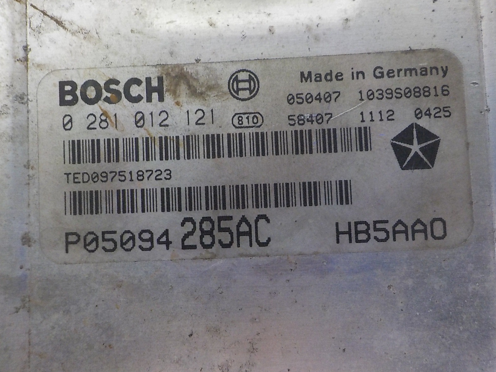CHRYSLER VOYAGER IV computer control unit 0281012121 P05094285AC