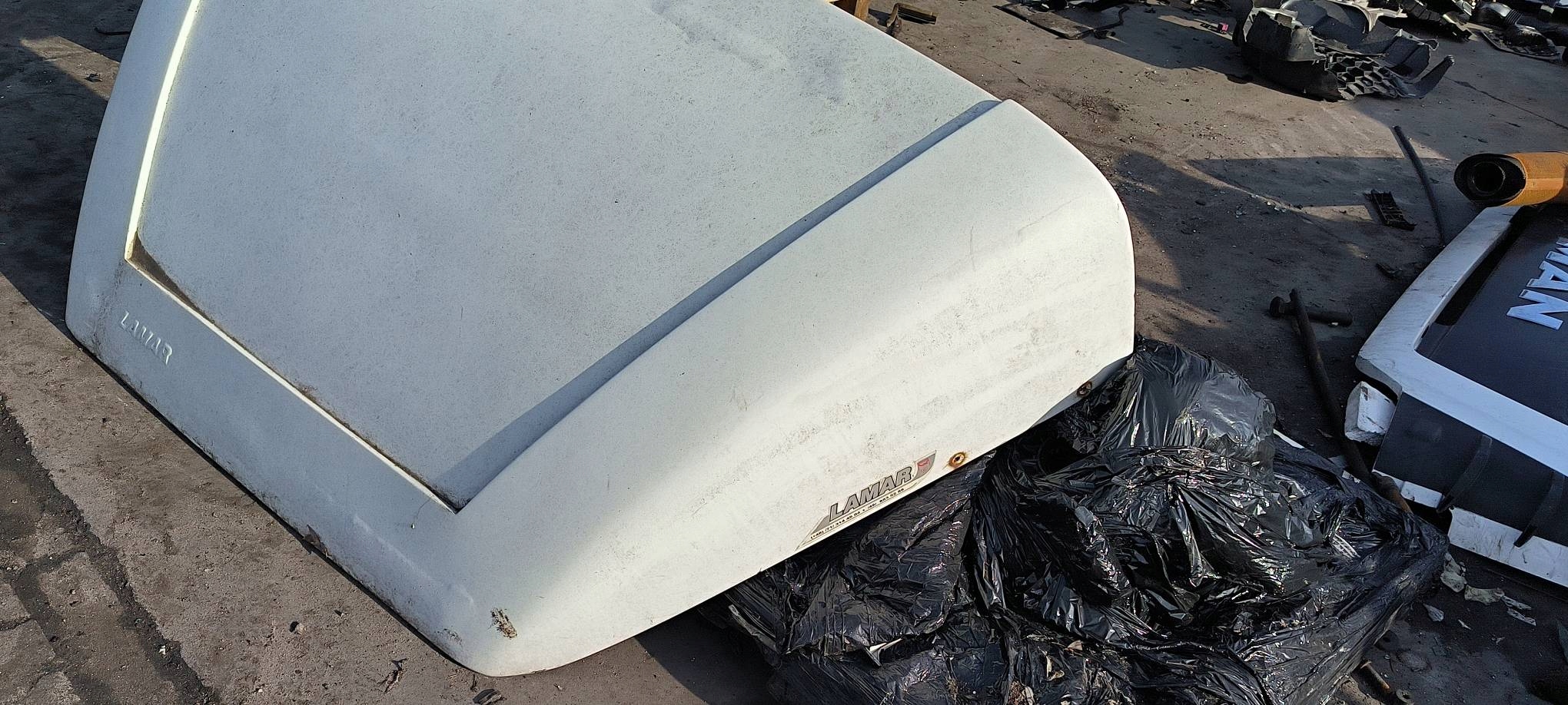 Blende Abdeckung LAMAR RENAULT MAXITY