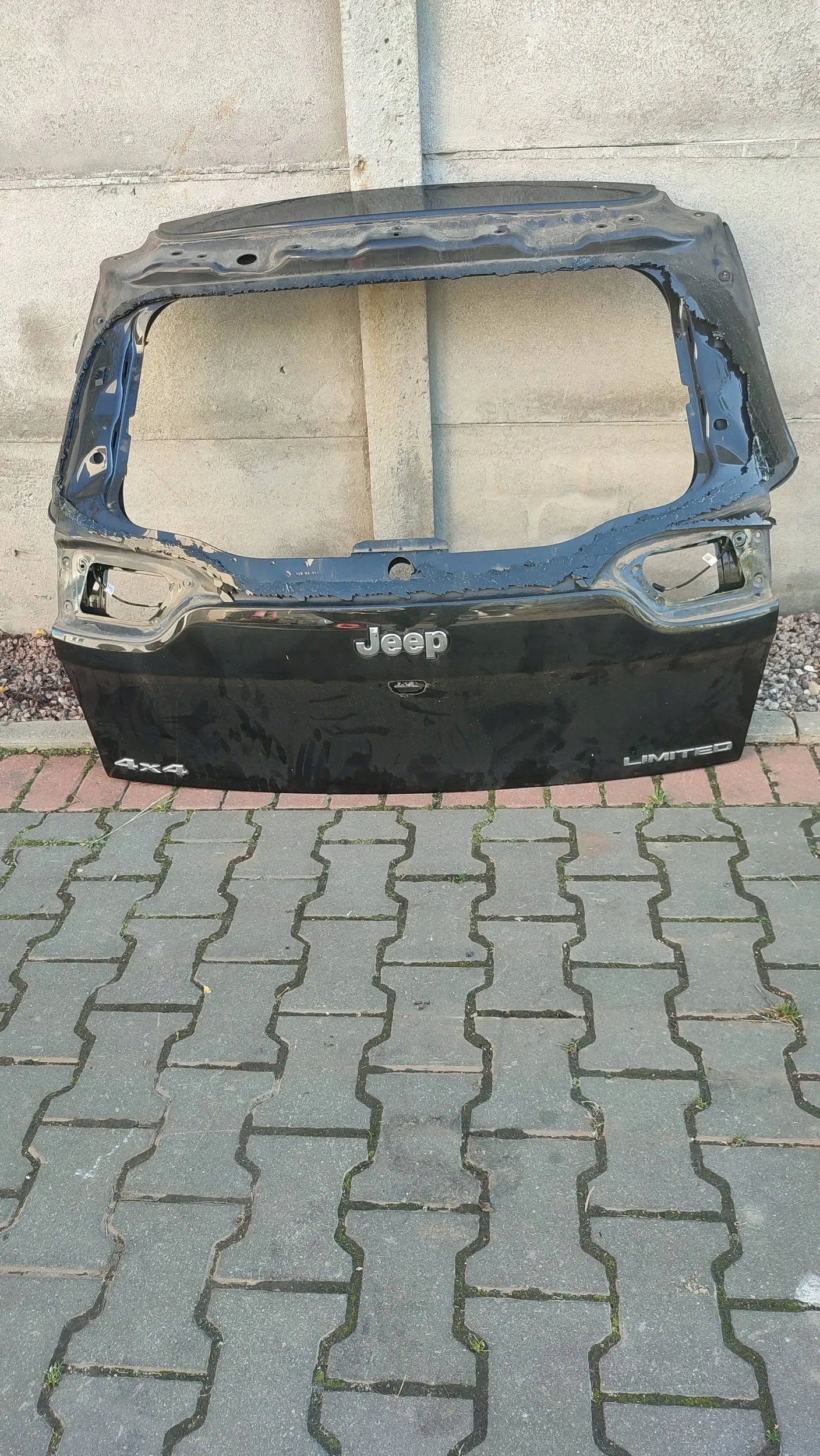 Jeep Cherokee 2015 trunk door boot rear part