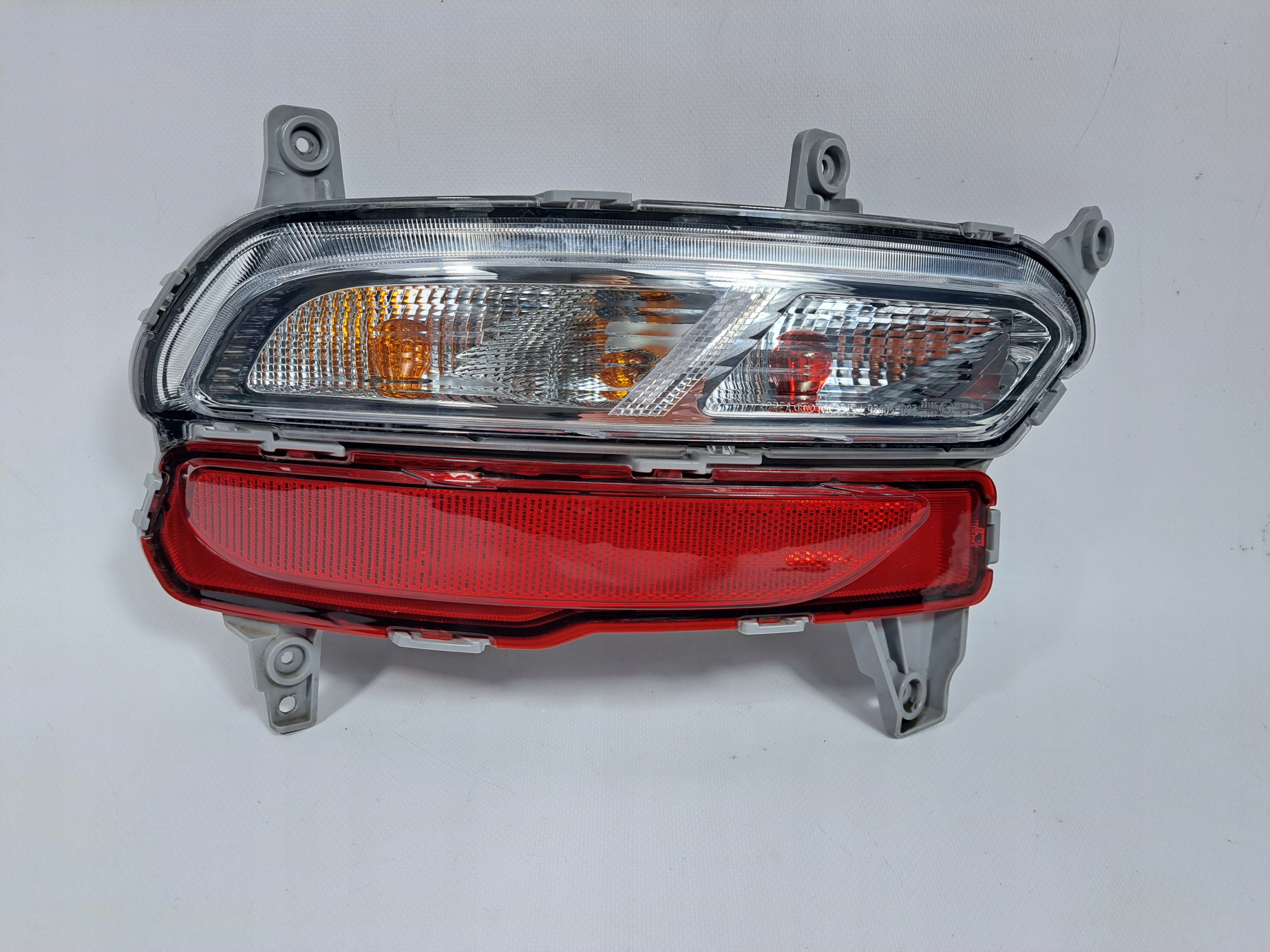 KIA SPORTAGE IV LIFT 18 + лампа левая задняя 92405-D97