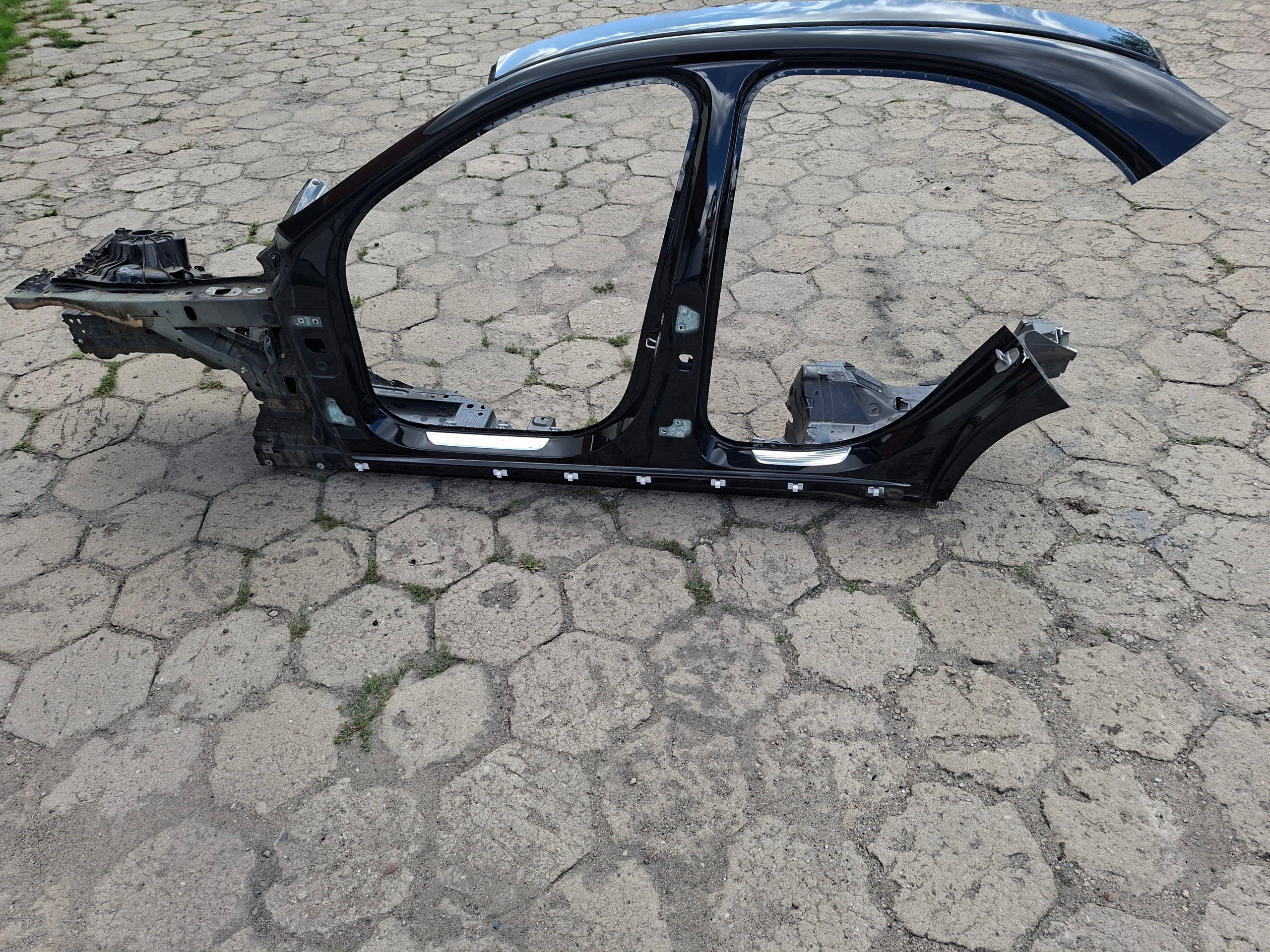 threshold left pillar central quarter front left MERCEDES E W213 197