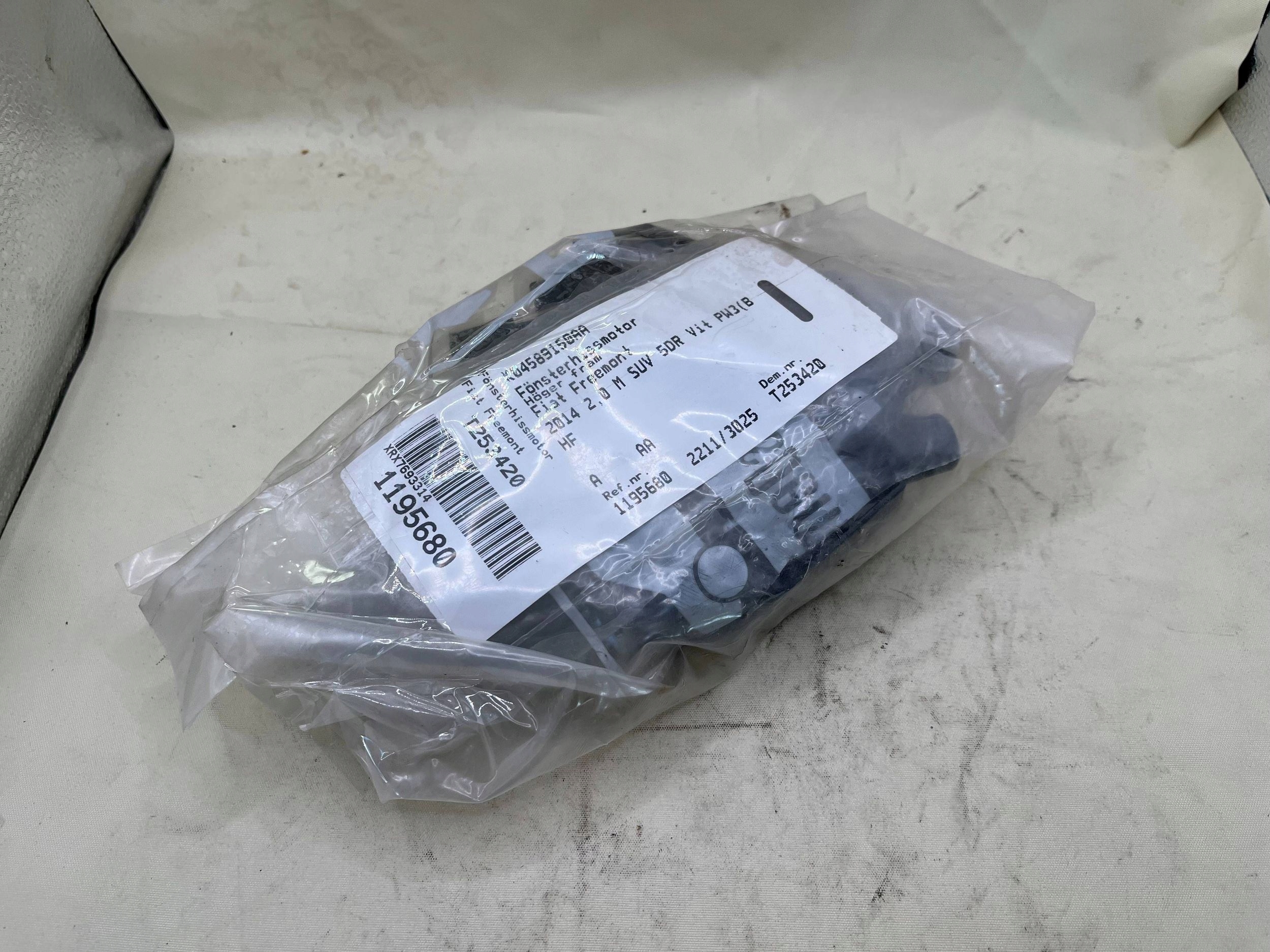 K04589150AA engine przedniej windows electrical right FIAT FREEMONT !J