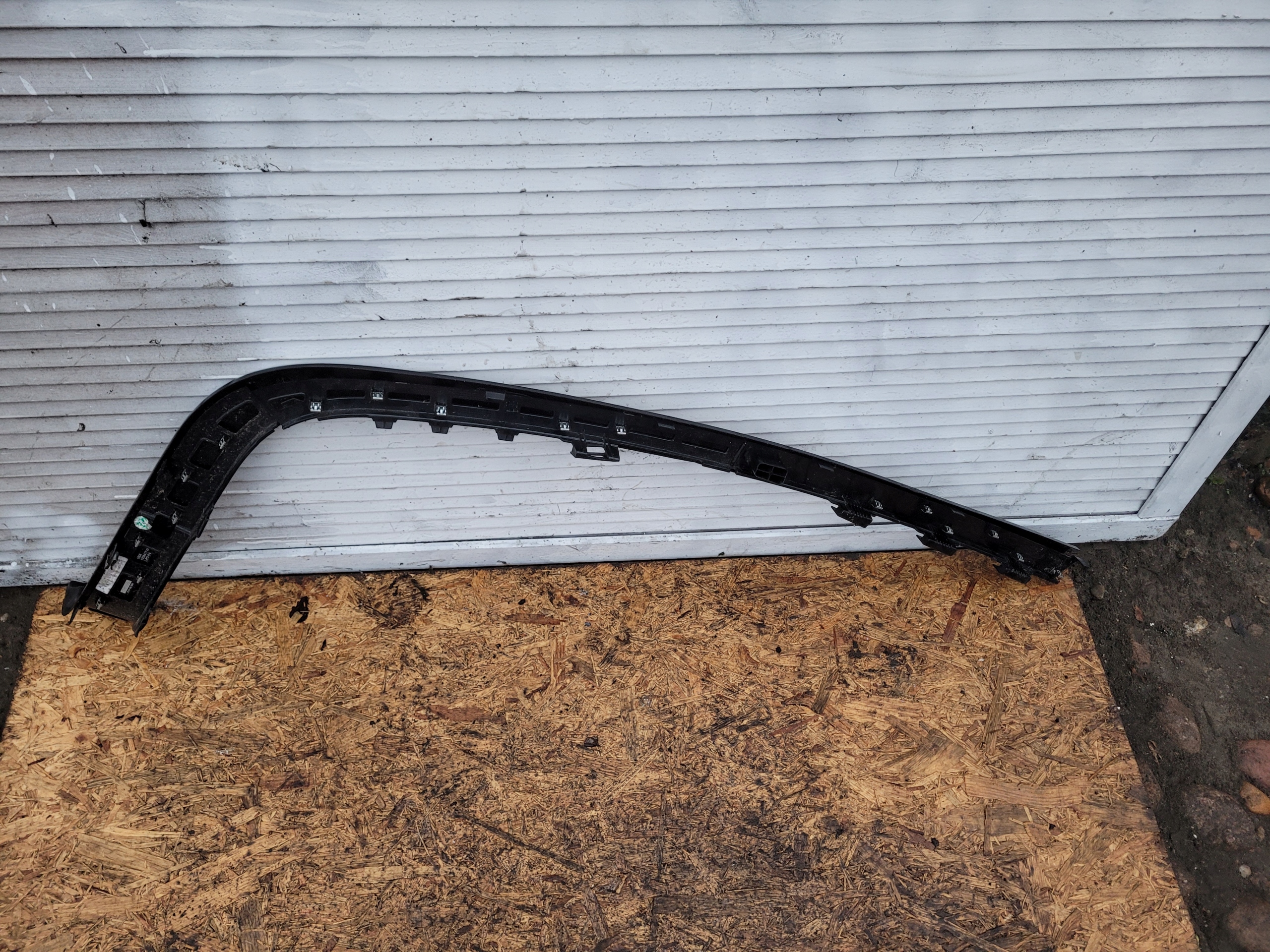 moulding covers door rear part left TESLA X 1060072-00