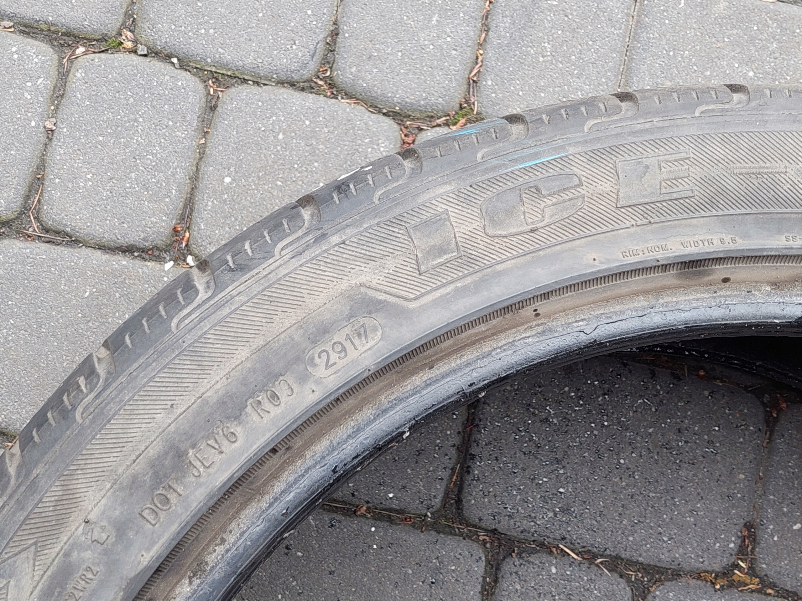 Opony Imperial ICE-PLUS S220 - 275/40/20 Szerokość opony 275 mm