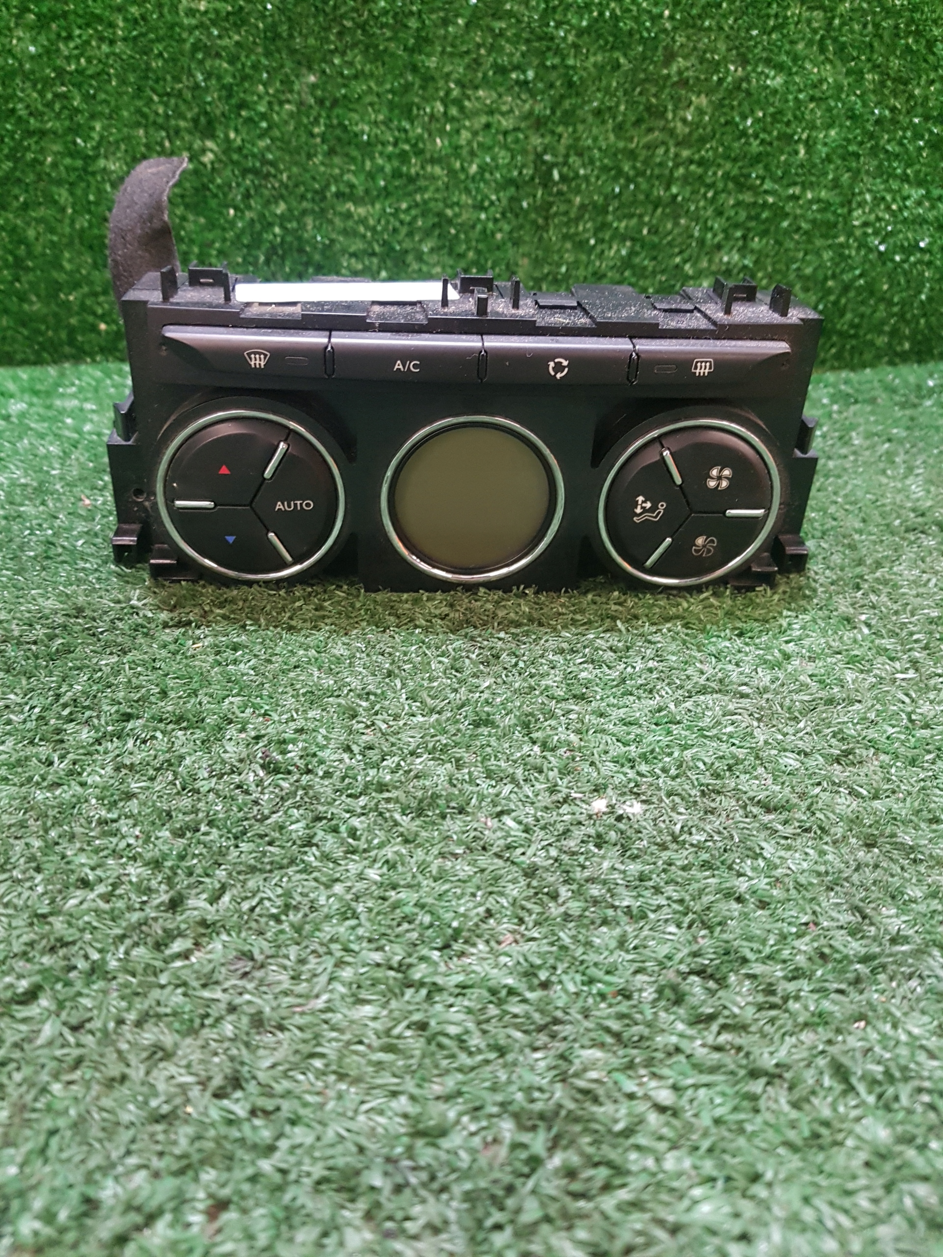 control panel air conditioning devices CITROEN DS-3 96753994XT