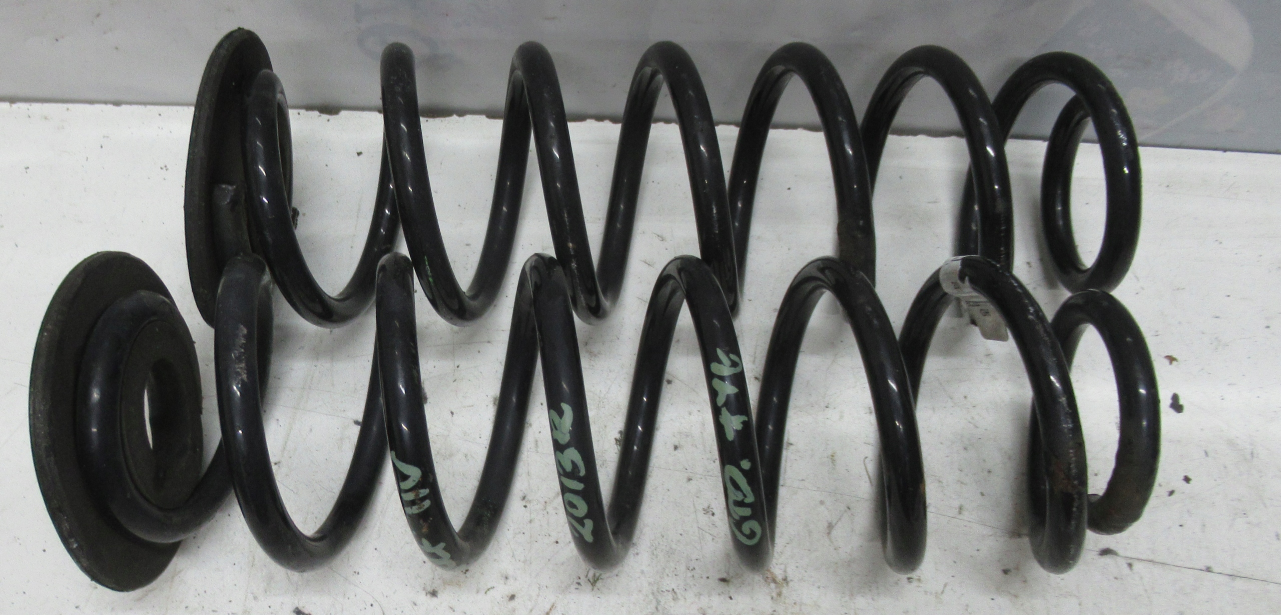 VW GOLF VII springs springing rear part 5Q0511115GH