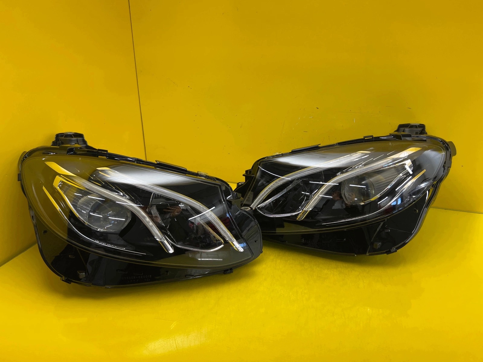 light right left Mercedes E-class W213 Led High Performance A2139063904 A21