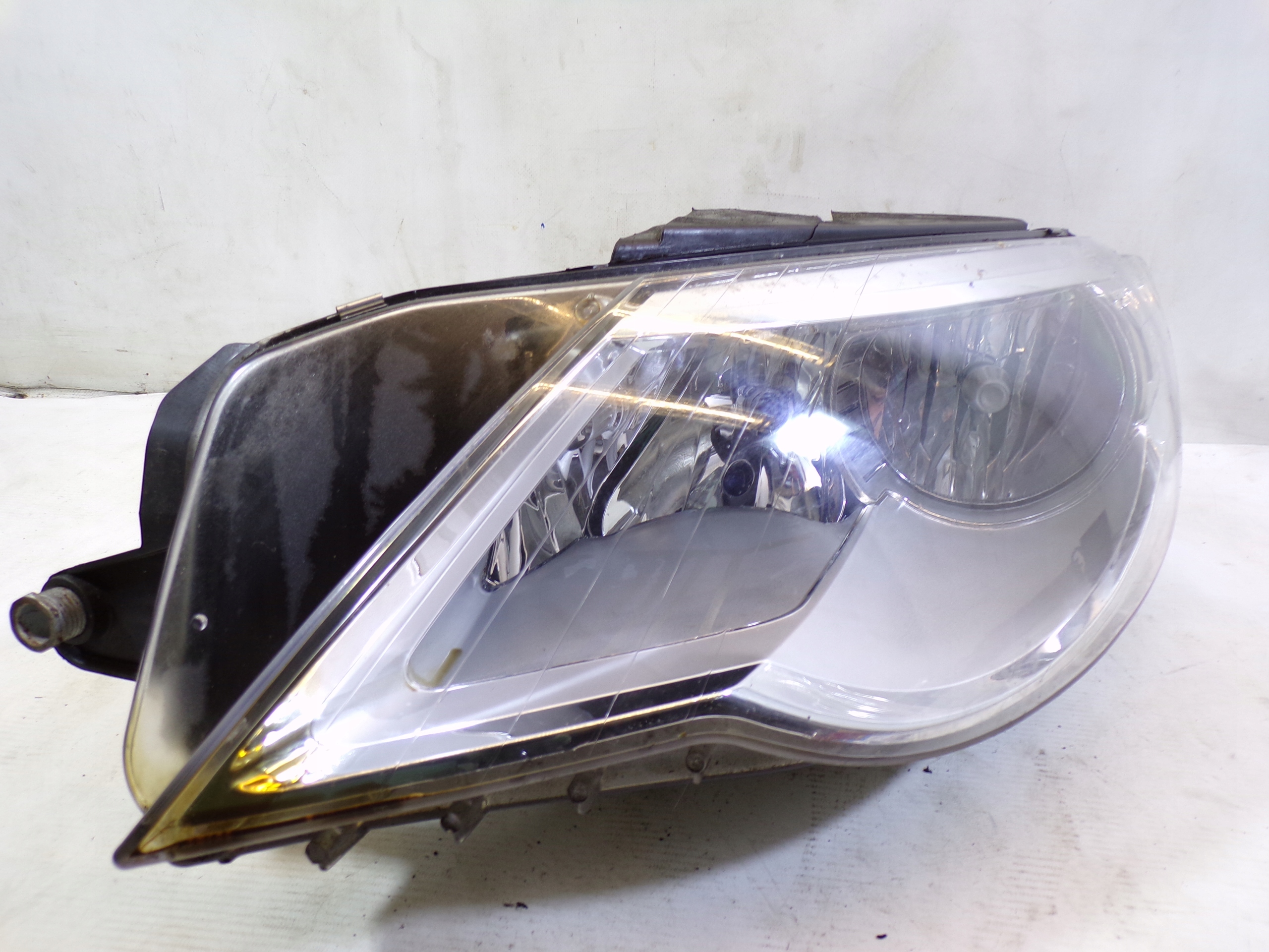 light front front left VOLKSWAGEN PASSAT CC