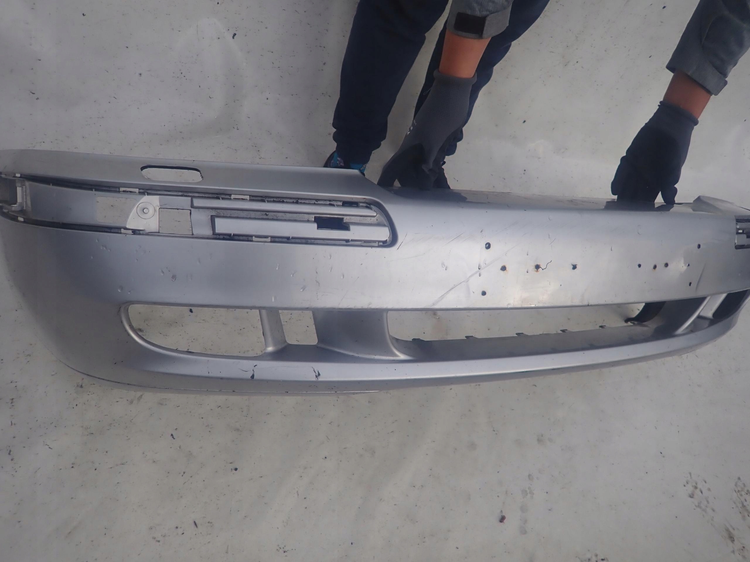 VOLVO V40 S40 LIFT 00-04 bumper front washer