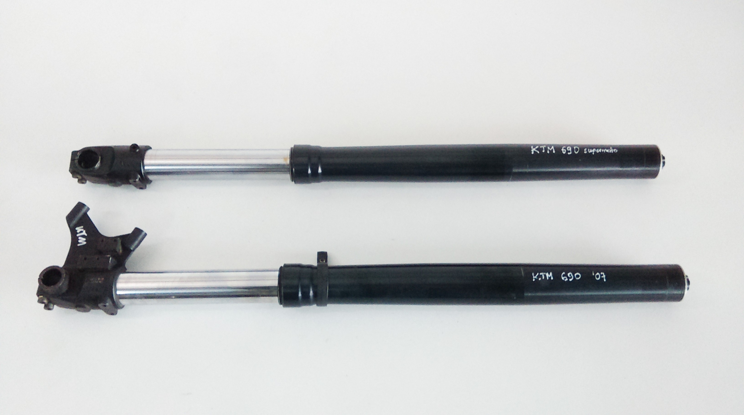J376 - KTM 690 SM SMS підвіска амортизатор лаги