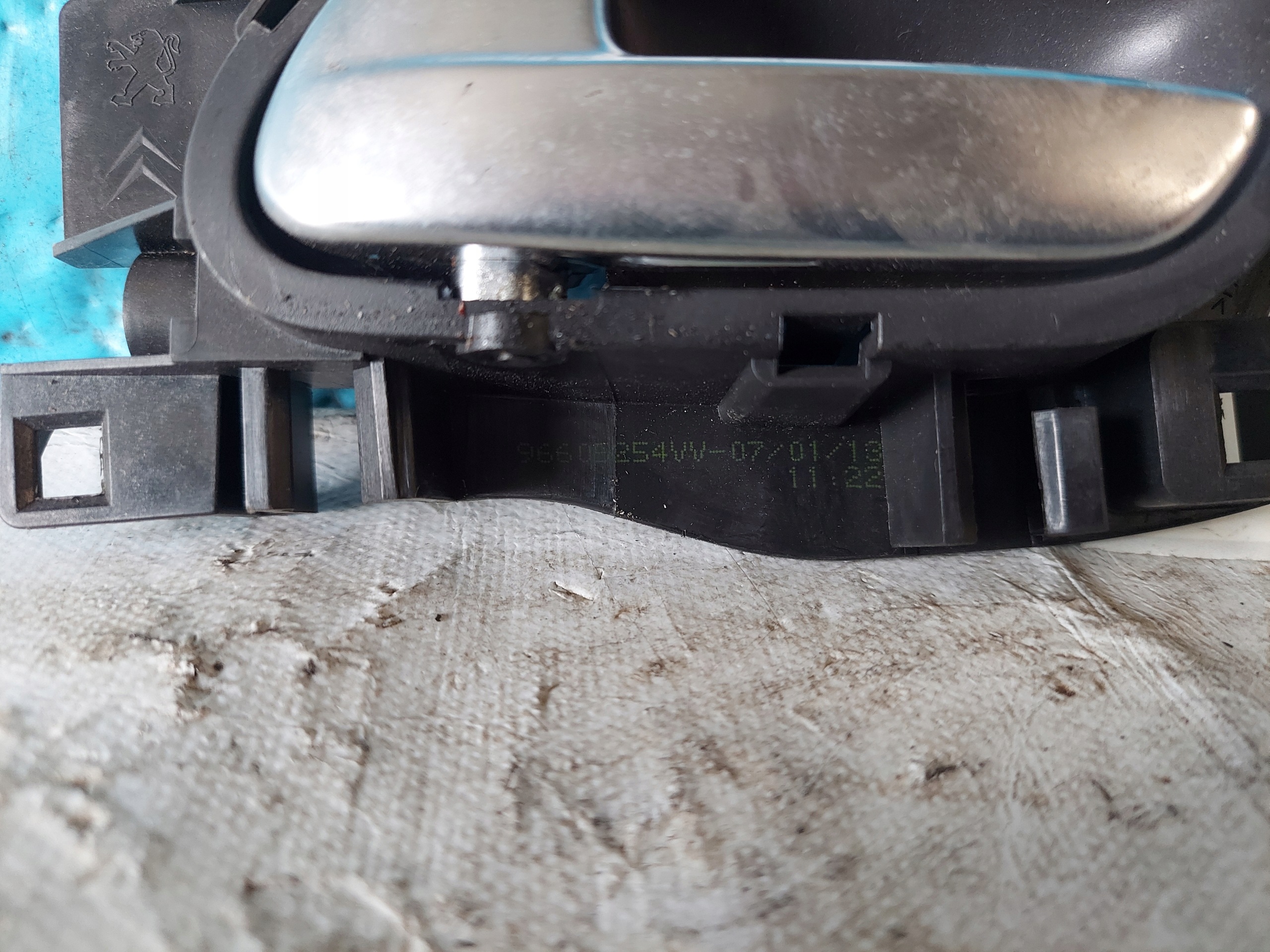 handle inner left rear part PEUGEOT 208