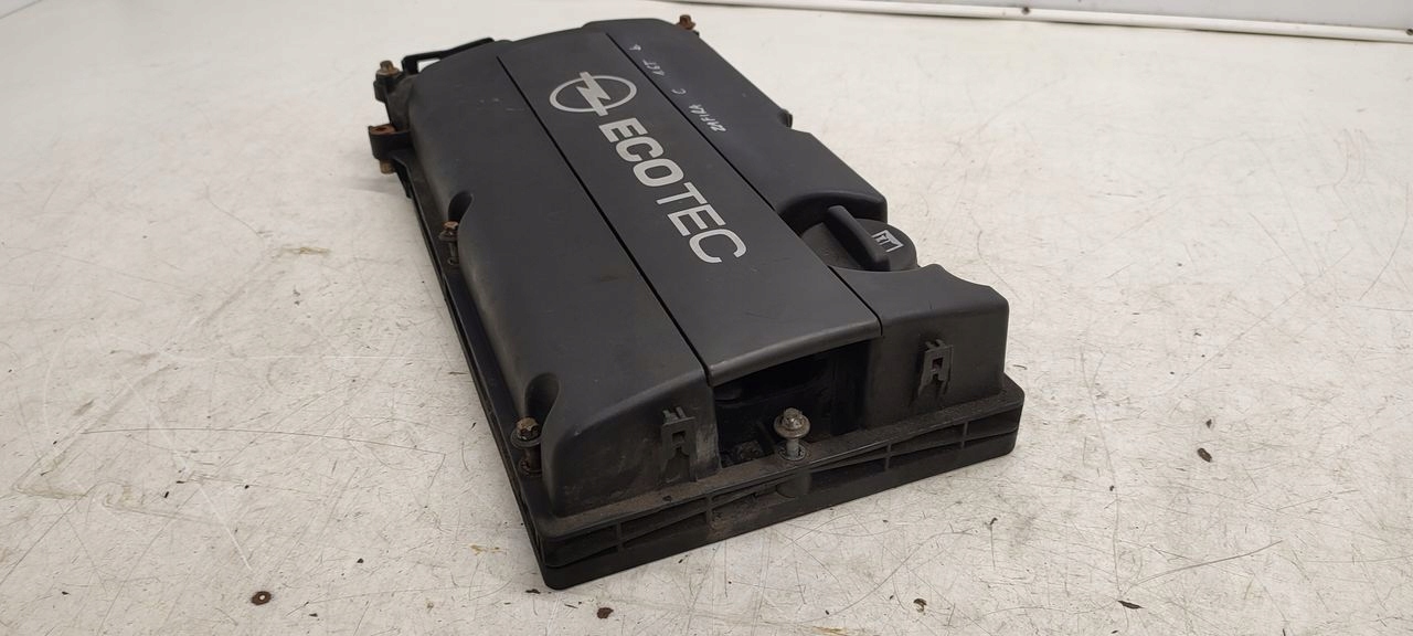 Abdeckung der Ventile Opel Zafira C 1,6 TB