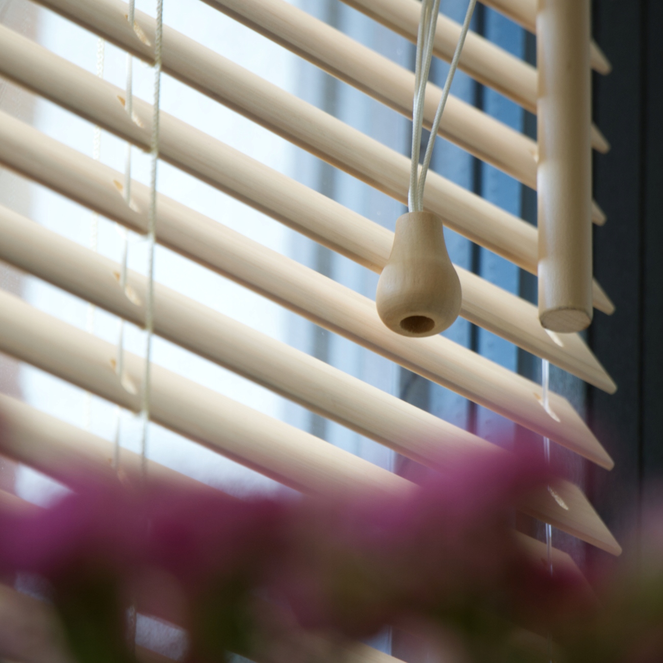 Żaluzje Drewniane na wymiar CLICKY Flip 25mm 90x220cm Materiał drewno