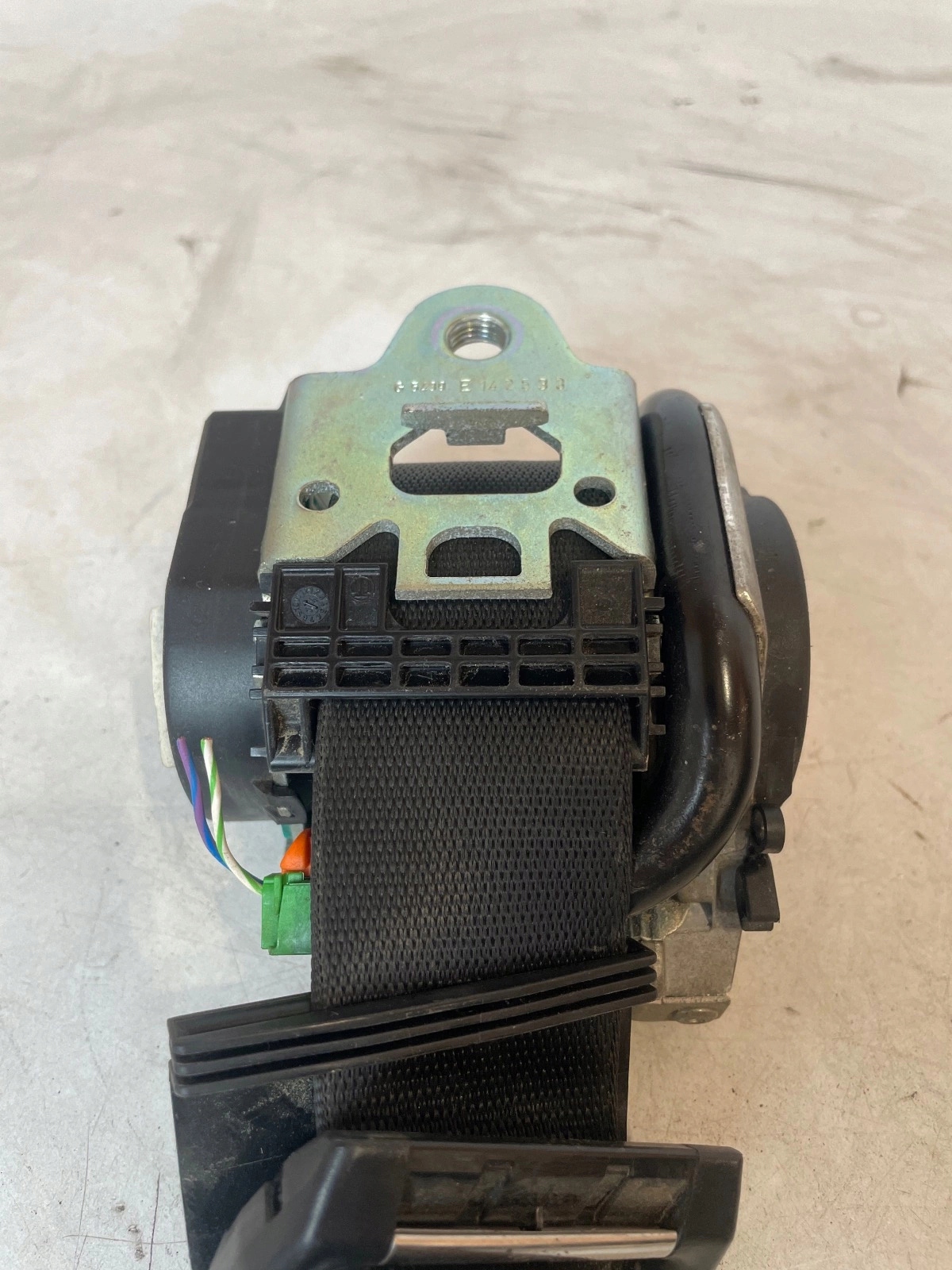 tension belt safety front front right Mercedes Sprinter W906 3-T
