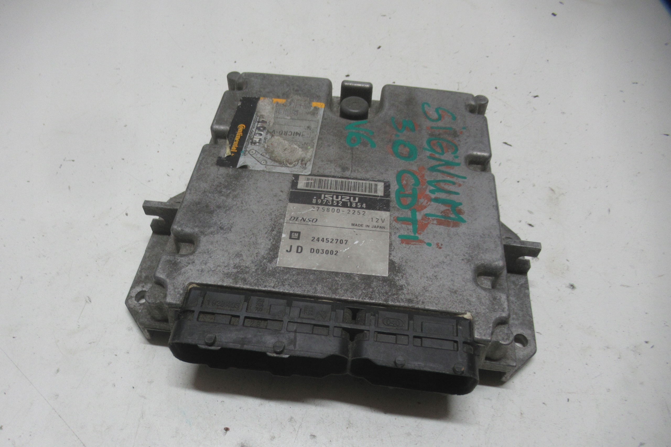 OPEL SIGNUM 3.0 CDTI computer control unit of the engine 275800-2252