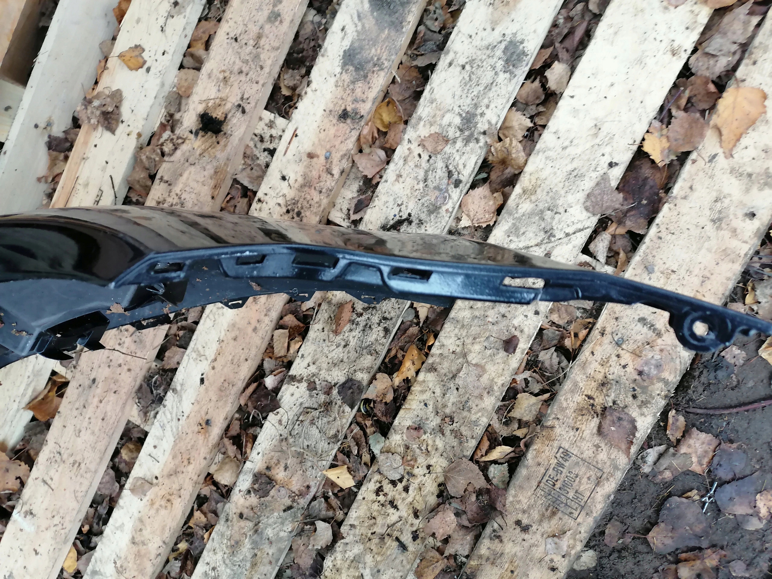 bumper front VOLKSWAGEN GOLF 6 XEN PDC 5K0807221