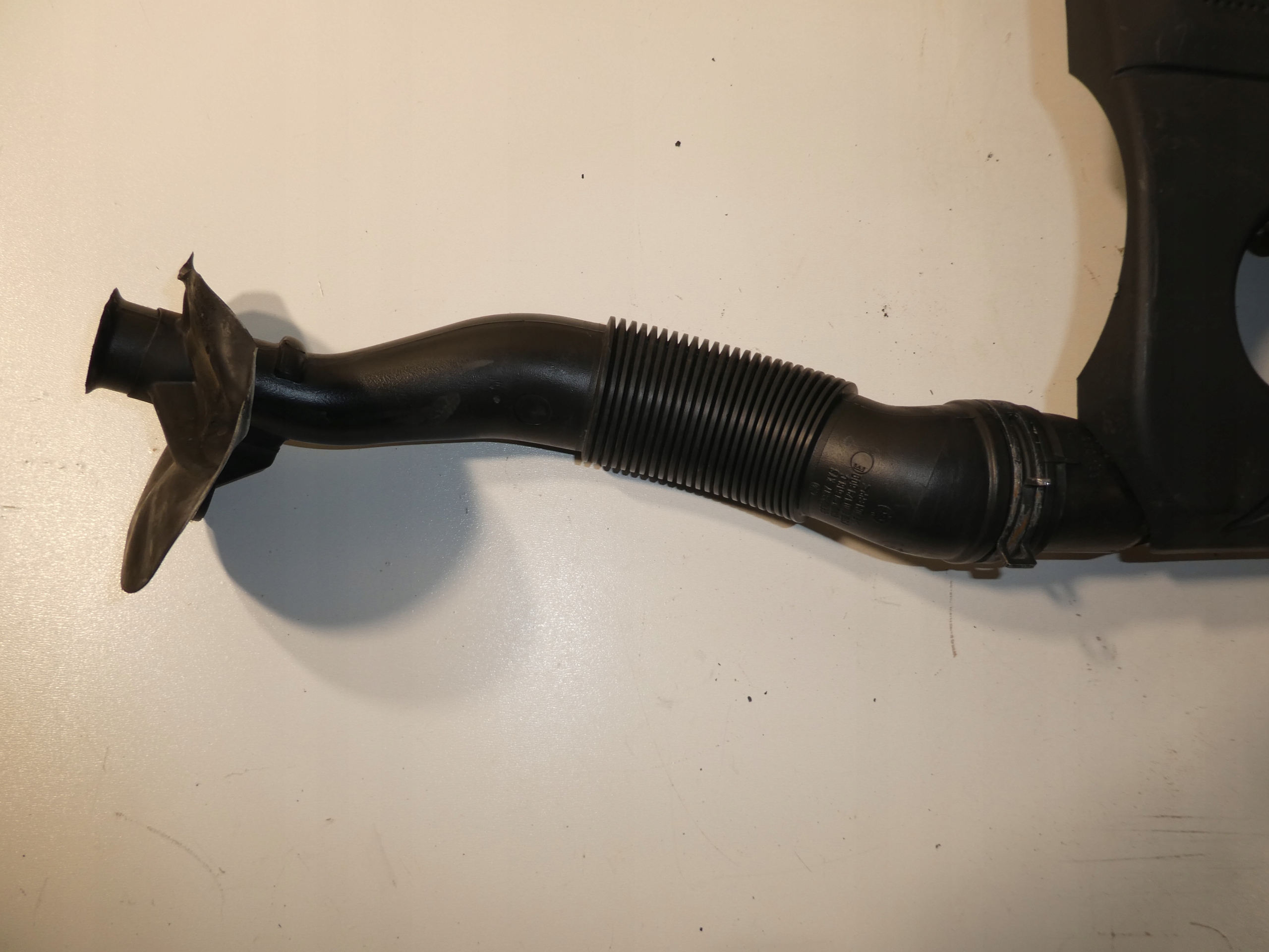VW 1.0 MPI BLENDE ABDECKUNG DECKEL DES MOTORS 030129607AS