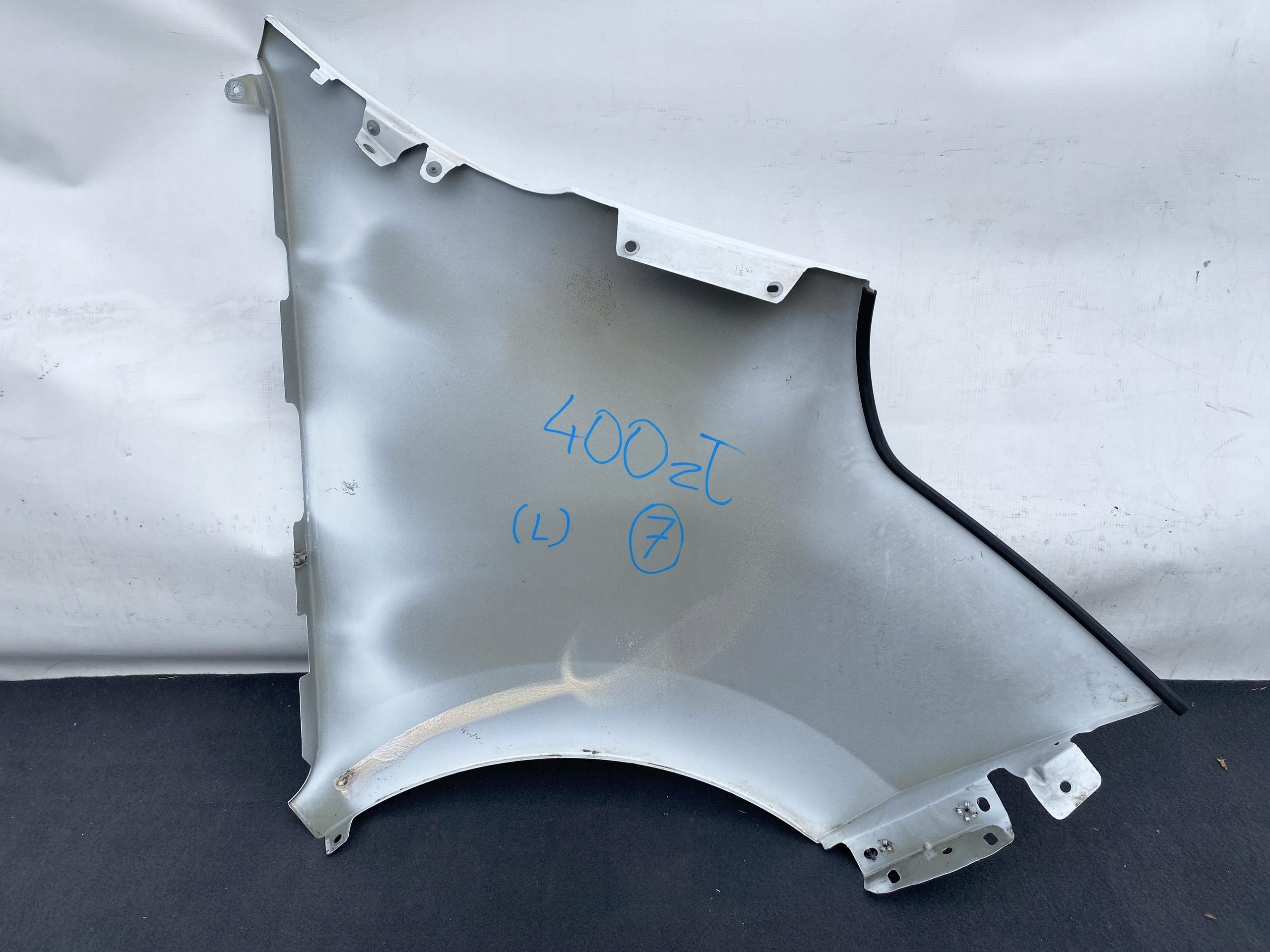RENAULT MASTER 3 10- fender front left front BIALY original DEMONTAZ