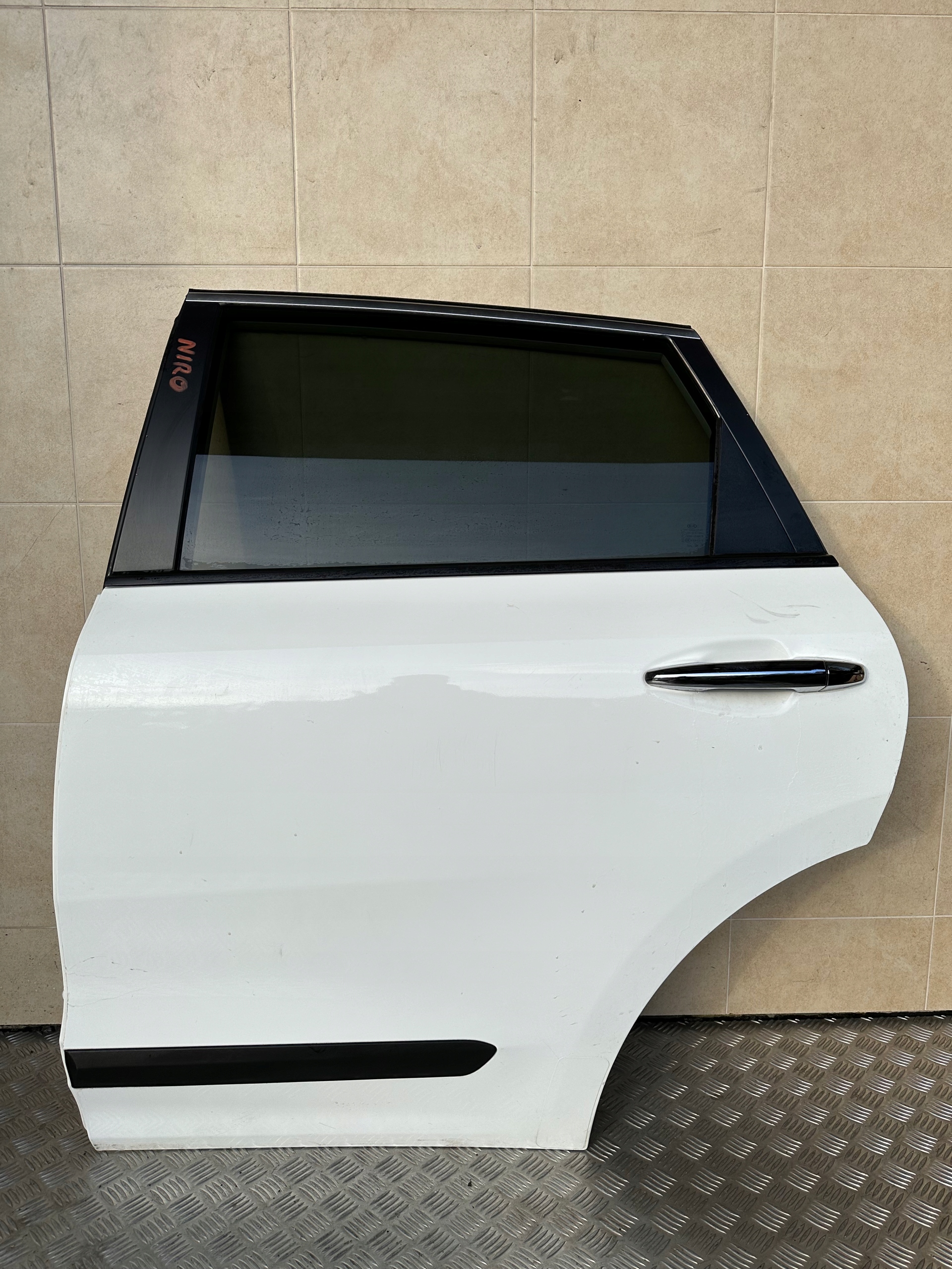 DOOR COMPLETE LEFT KIA NIRO 2017 ROK HYBRID