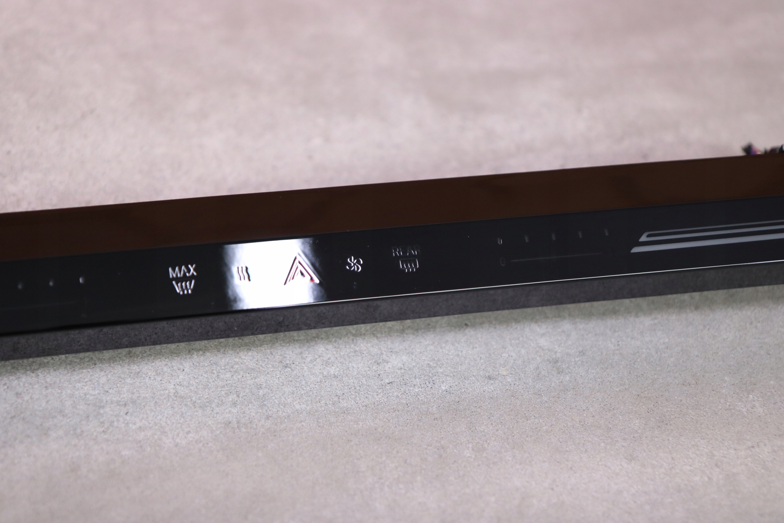 BMW 5' G60 G61 PANEL DOTYKOWY Moyenne du tableau de bord Console BASE EUROPA 5B4AF74