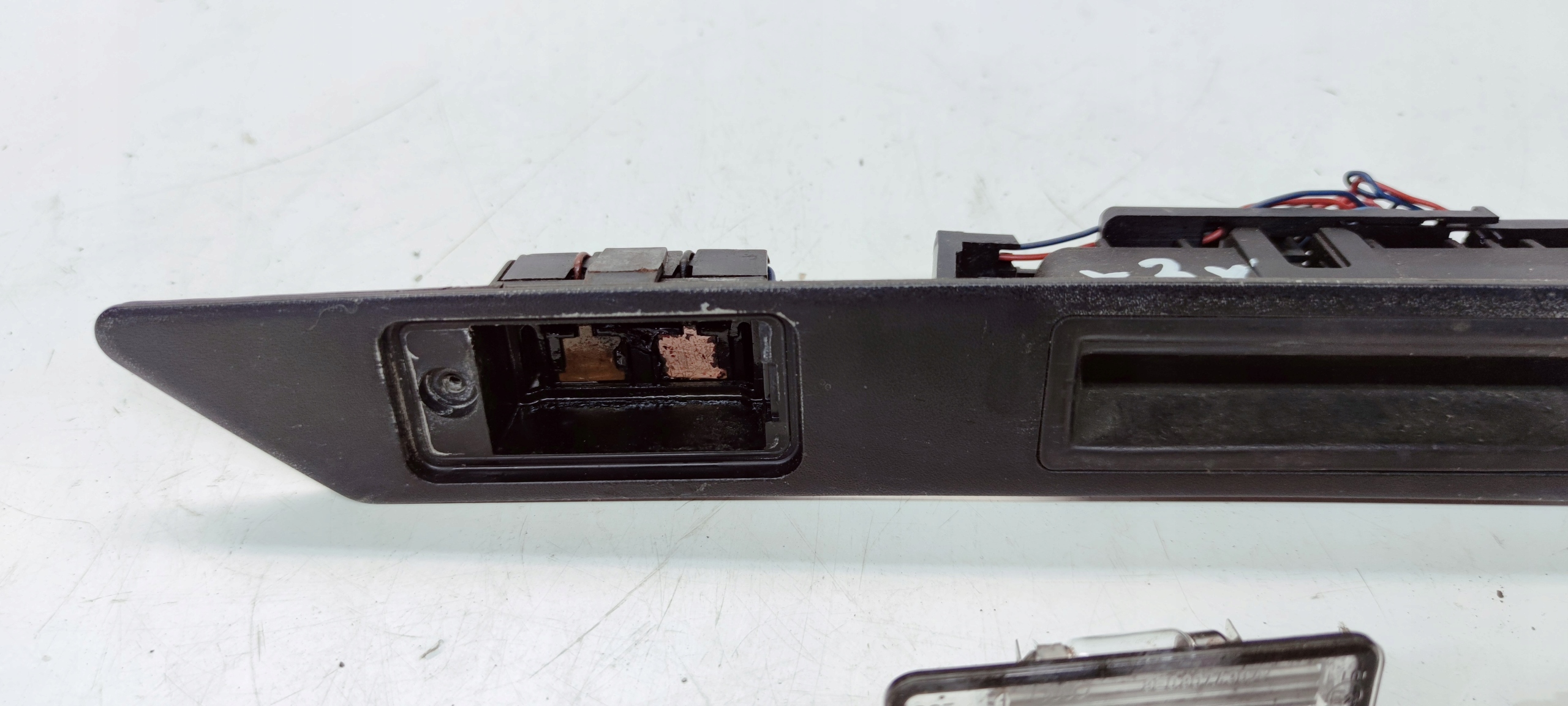 PODSWIETLENIE PANNEAU COUVERTURE AUDI A3 8P 8P0827574 *4*