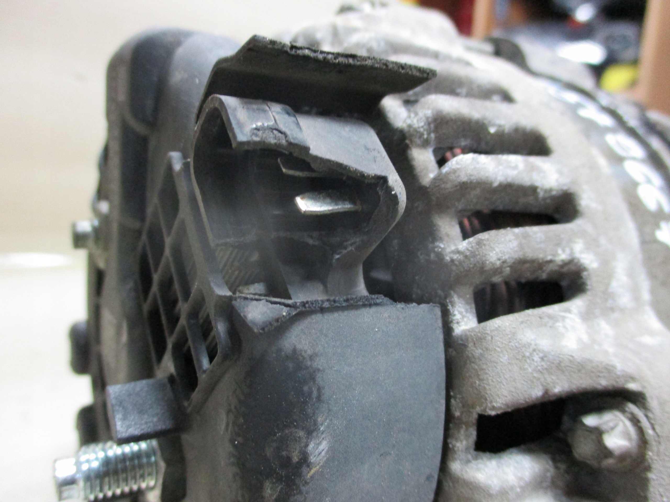 ALTERNATORE CHEVROLET ORLANDO 1.8 E 13579667