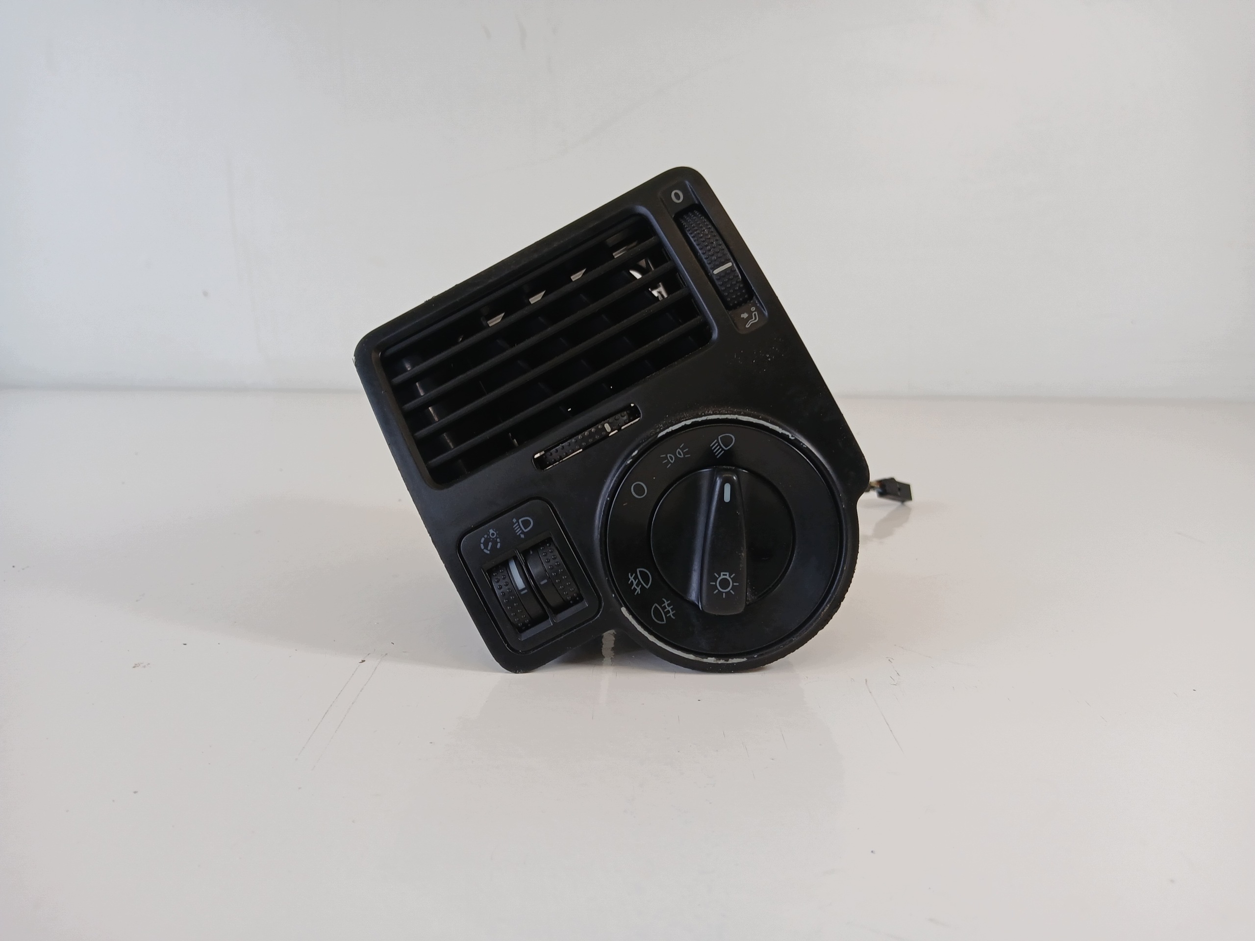 VW GOLF IV BORA grid air conditioning devices left light switch PODSWIETLANA