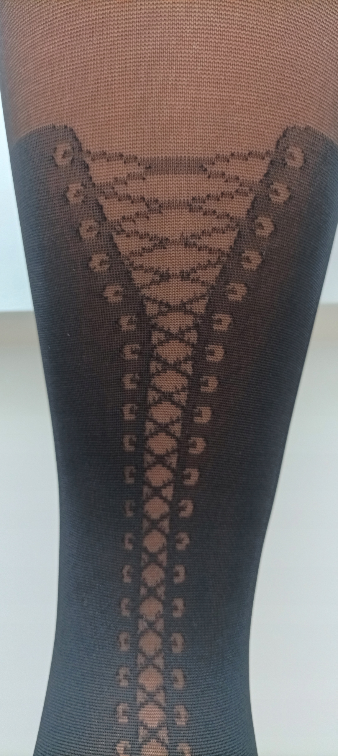 WZORY - POŃCZOCHY SAMONOŚNE 20 den SIZE PLUS 7 \ 8 Linia plus size (duże rozmiary)