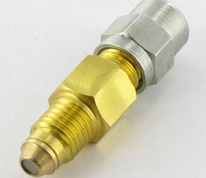 ZAWÓR ZWROTNY CENTR. SMAROW. KRONE, JOHN DEERE Numer katalogowy części 9385220