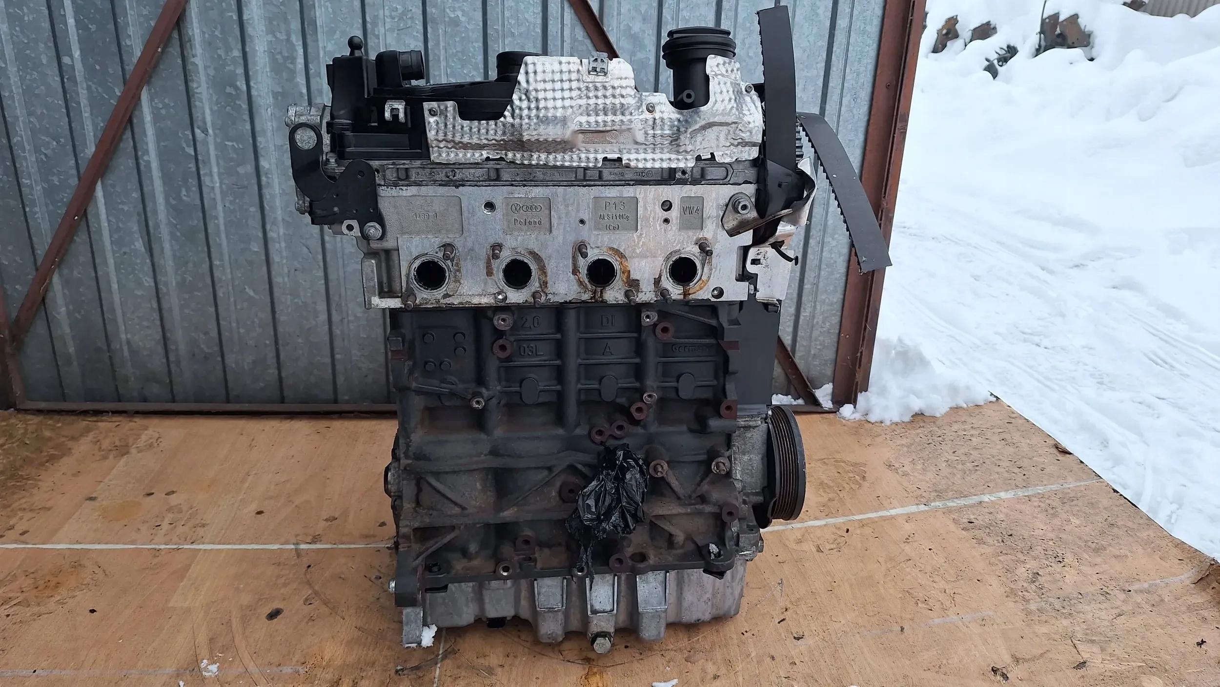 engine AUDI A3 2.0 TDI CBA unprotected pillar 03