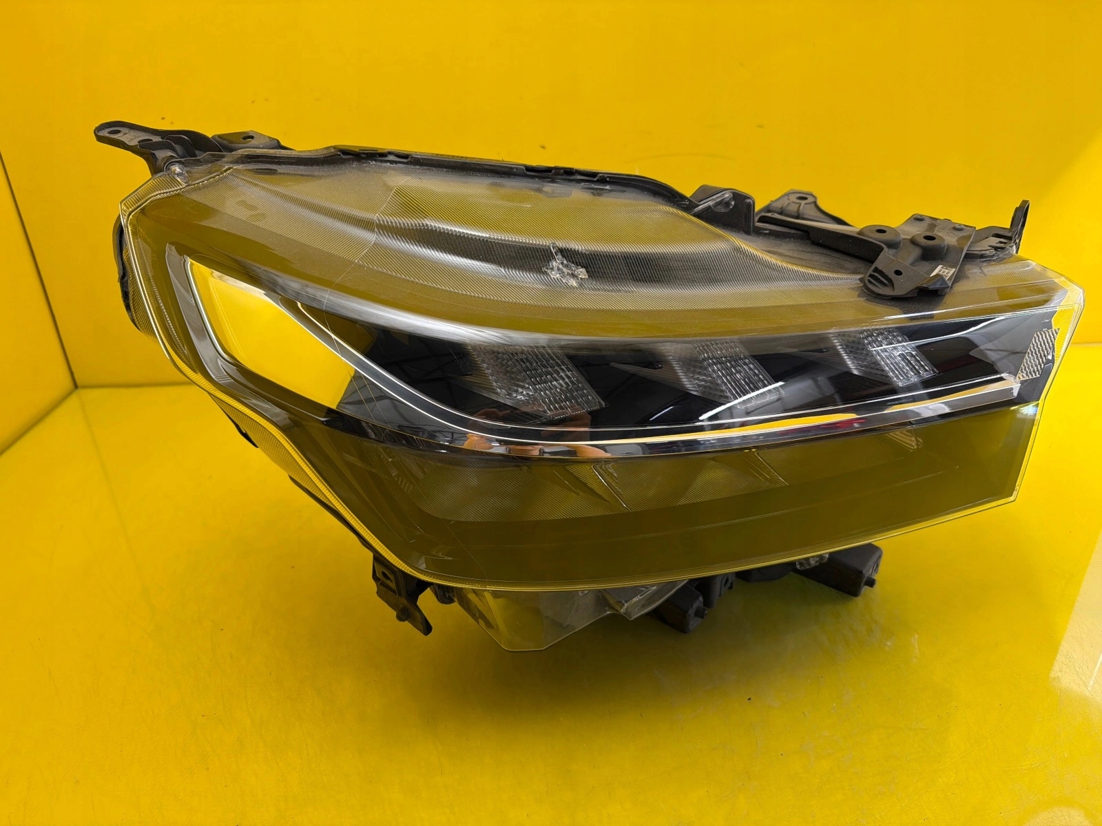 light right front Suzuki SX4 S-Cross II Full Led 21