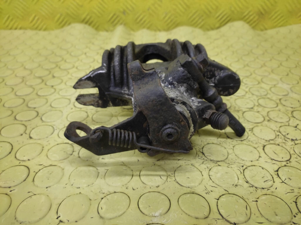 OPEL ZAFIRA A 2.0 DTI caliper brake left rear part