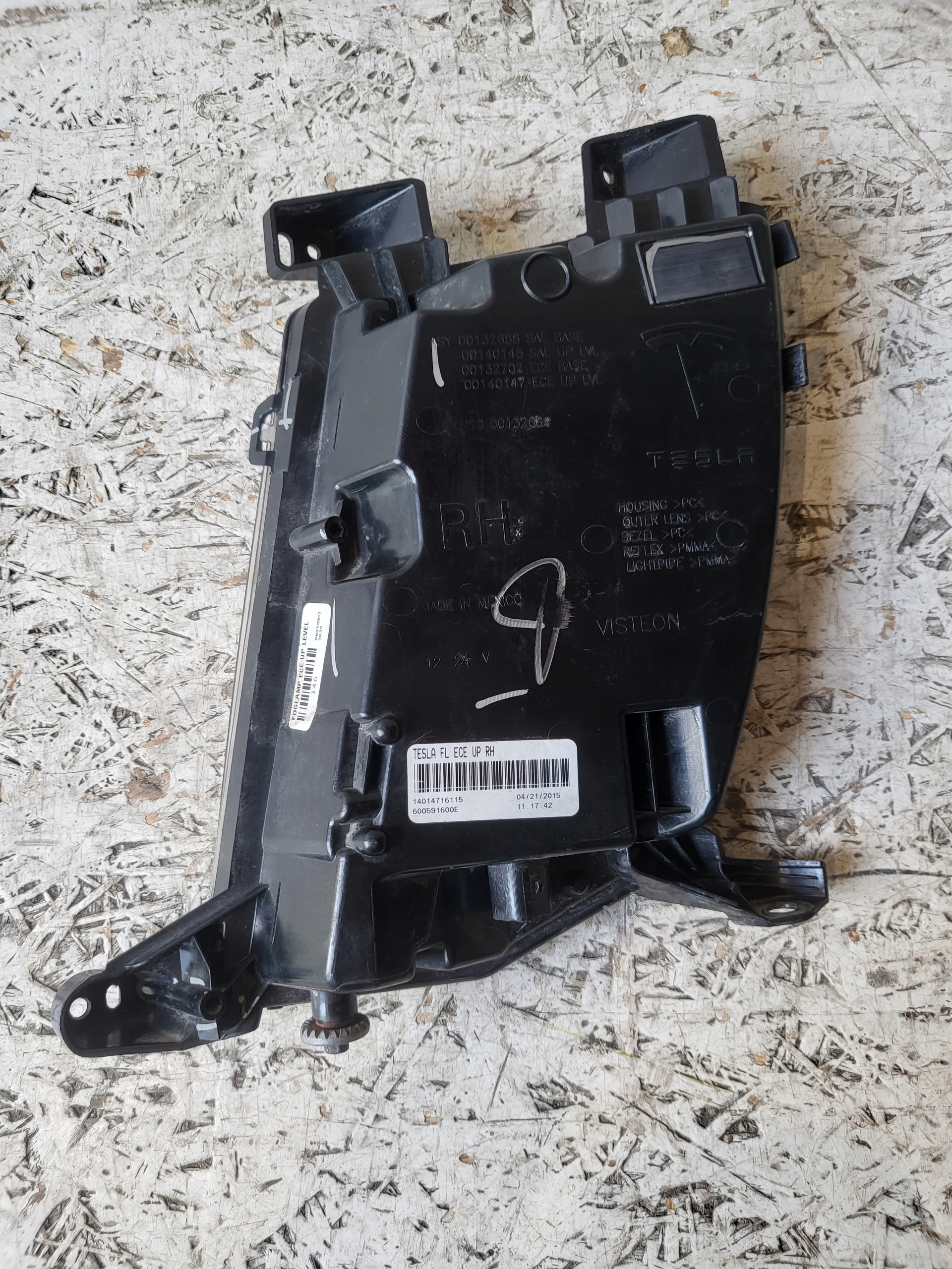 tesla MODEL S РЕСТАЙЛИНГ ГАЛОГЕН правый передний 6005916-00E