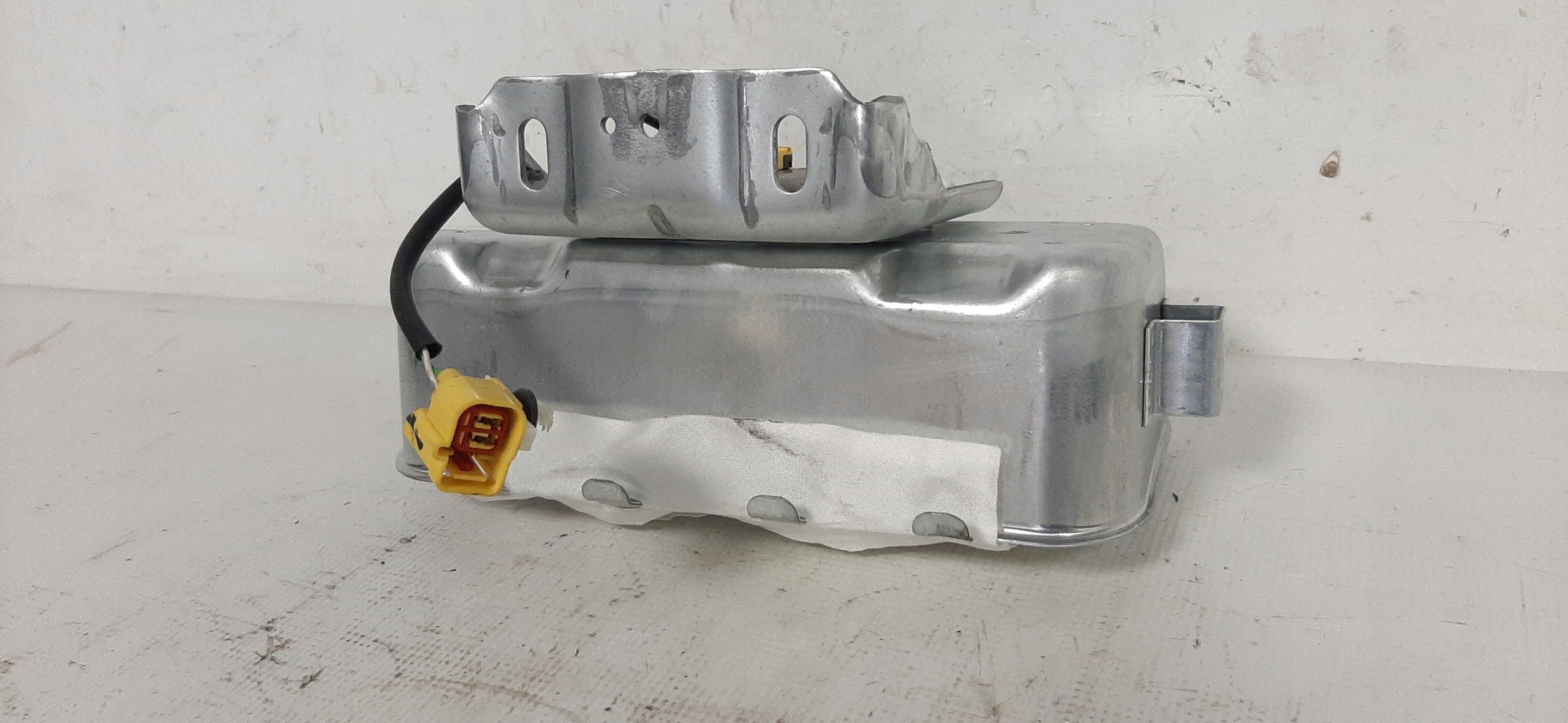 подушка пассажира Ford OE em2b-r044a74