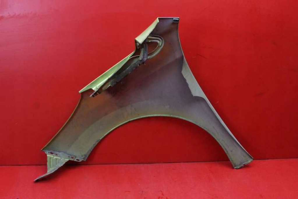 fender right front front PISTACJOWY PEUGEOT 207 06-09