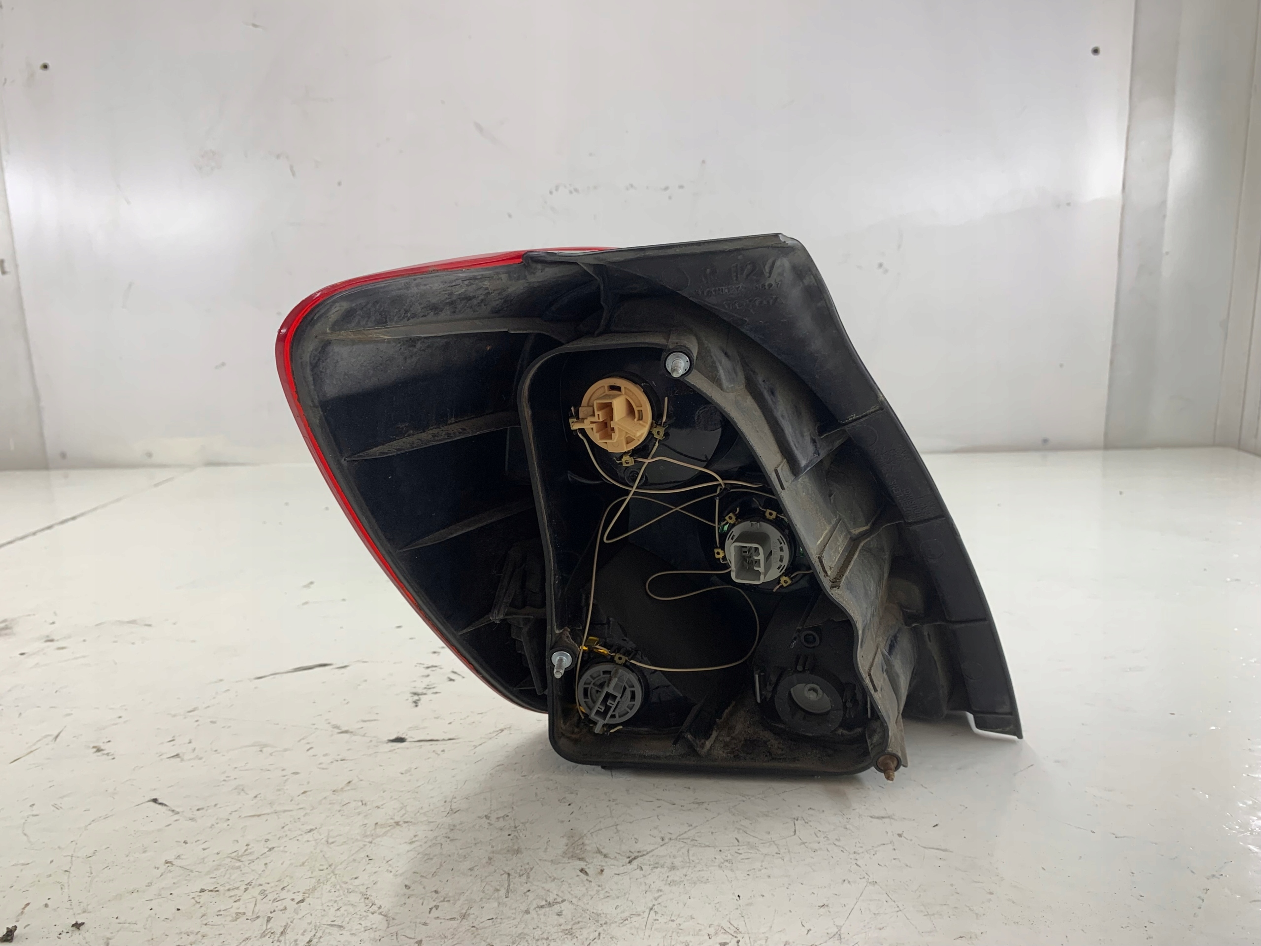 TOYOTA COROLLA VERSO and light right rear part