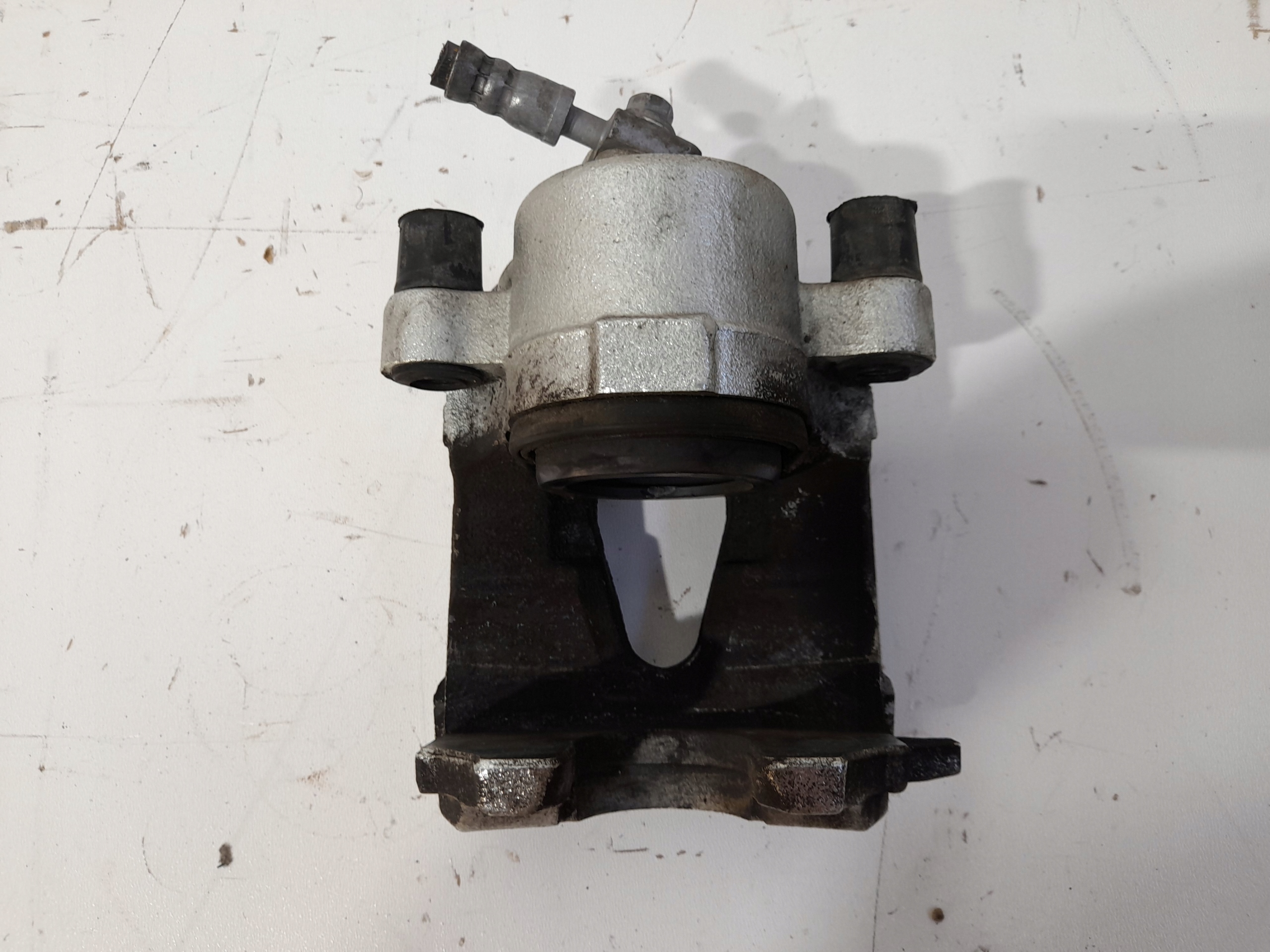 VOLKSWAGEN T-CROSSSKODA KAMIQ caliper left front VCF117 (B49)