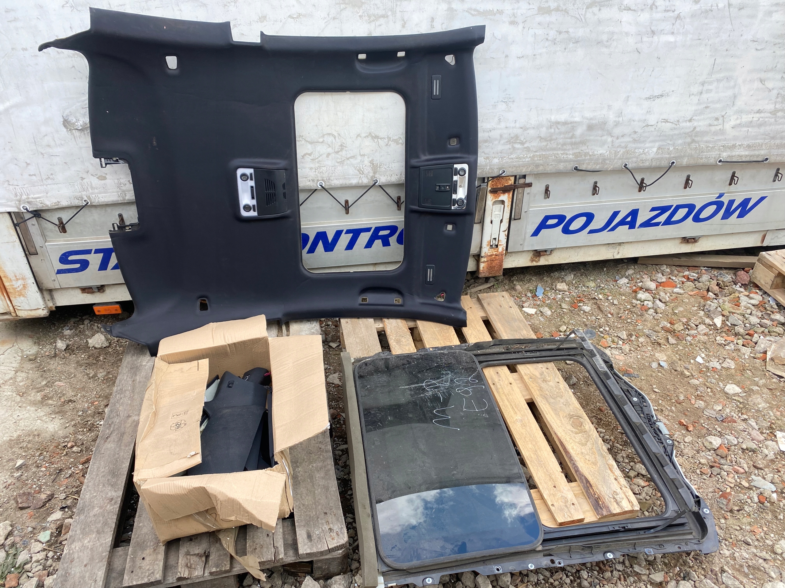 PODSUFITKA pod SZYBERDACH BMW E92 M-PAKIET