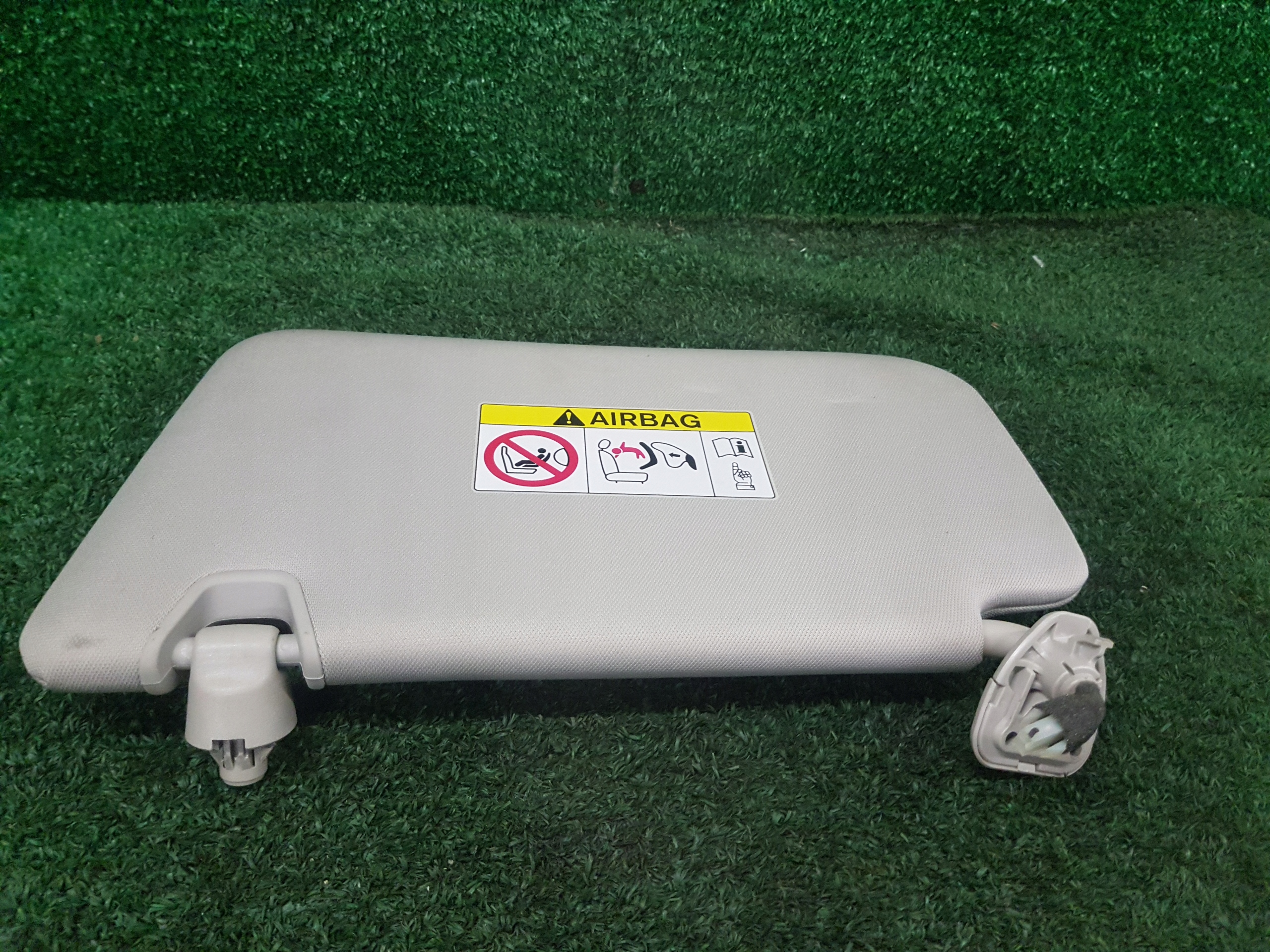 cover PRZECIWSLONECZNA right RENAULT KOLEOS 2 2018