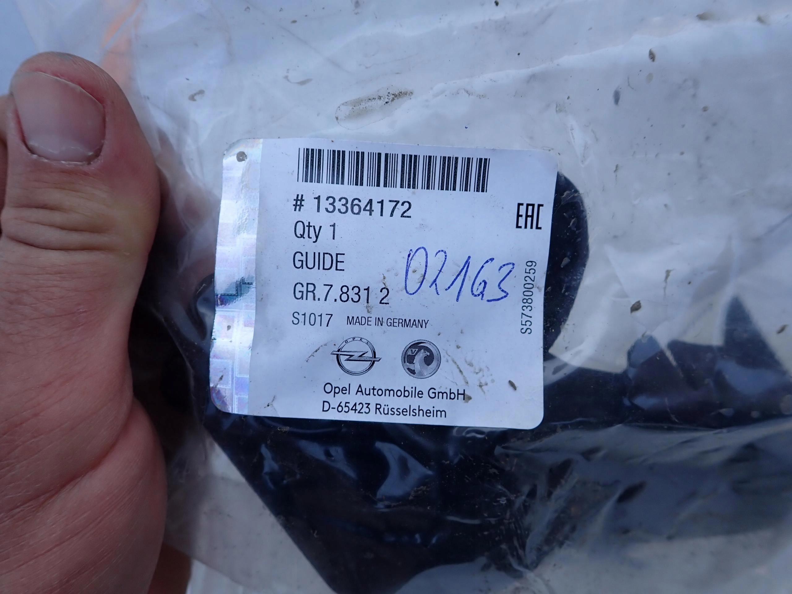 OPEL ADAM 12- Support Support plaque Pare choc Droite Arrière